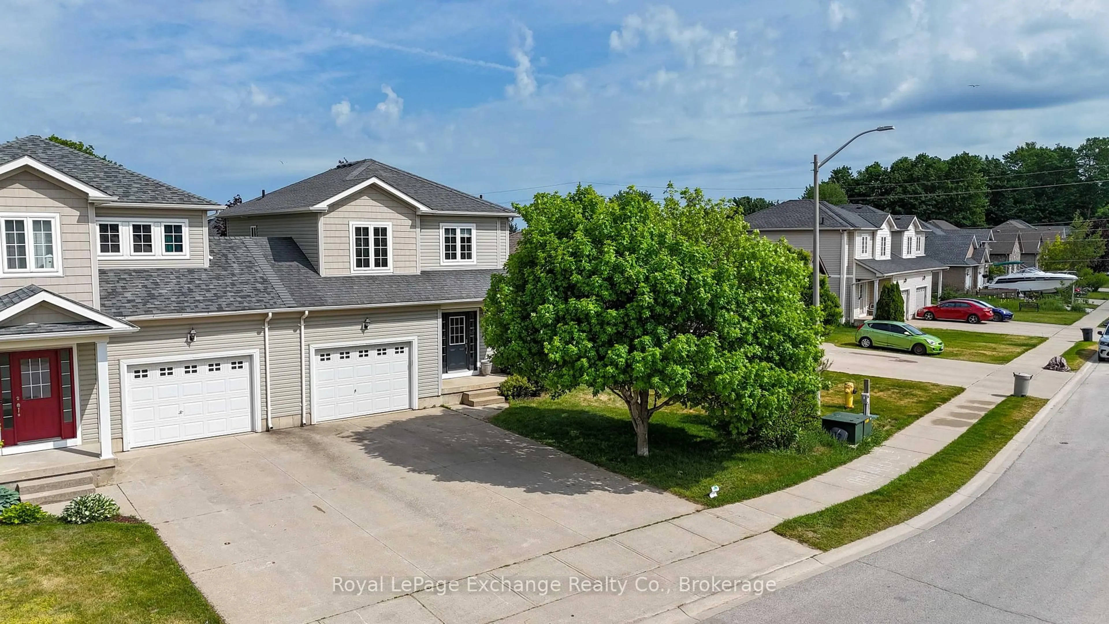 A pic from outside/outdoor area/front of a property/back of a property/a pic from drone, street for 314 Ray St, Saugeen Shores Ontario N0H 2C1