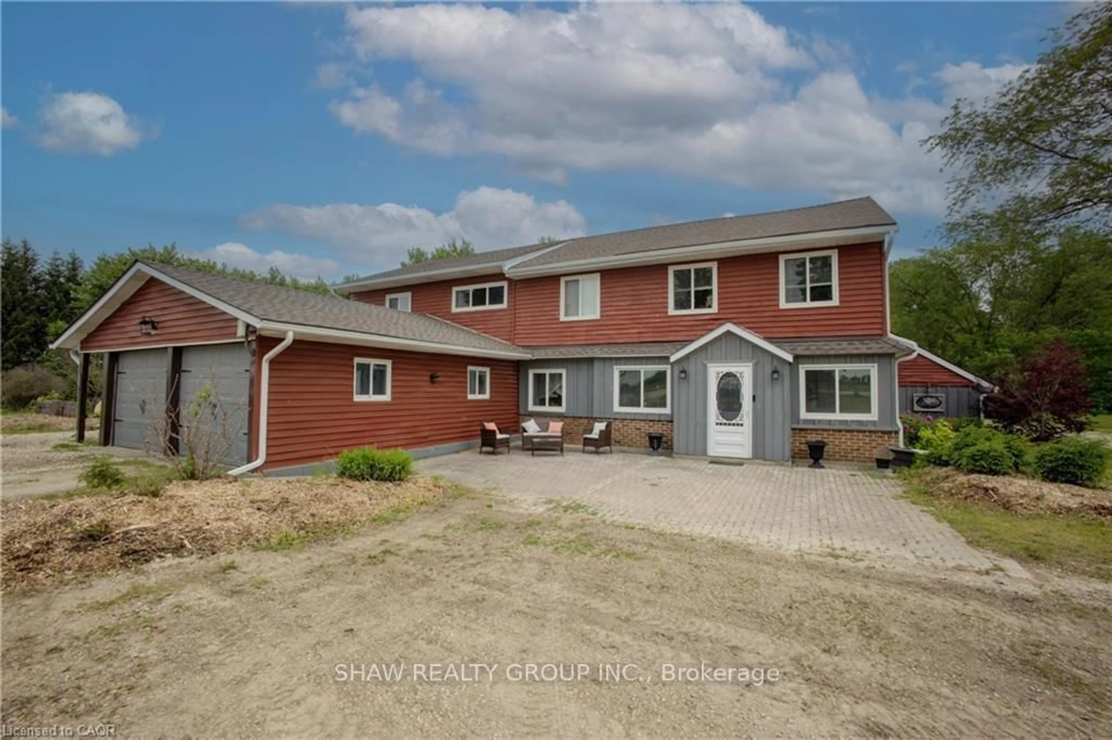 A pic from outside/outdoor area/front of a property/back of a property/a pic from drone, unknown for 89482 Belmore Line, Howick Ontario N0G 2X0