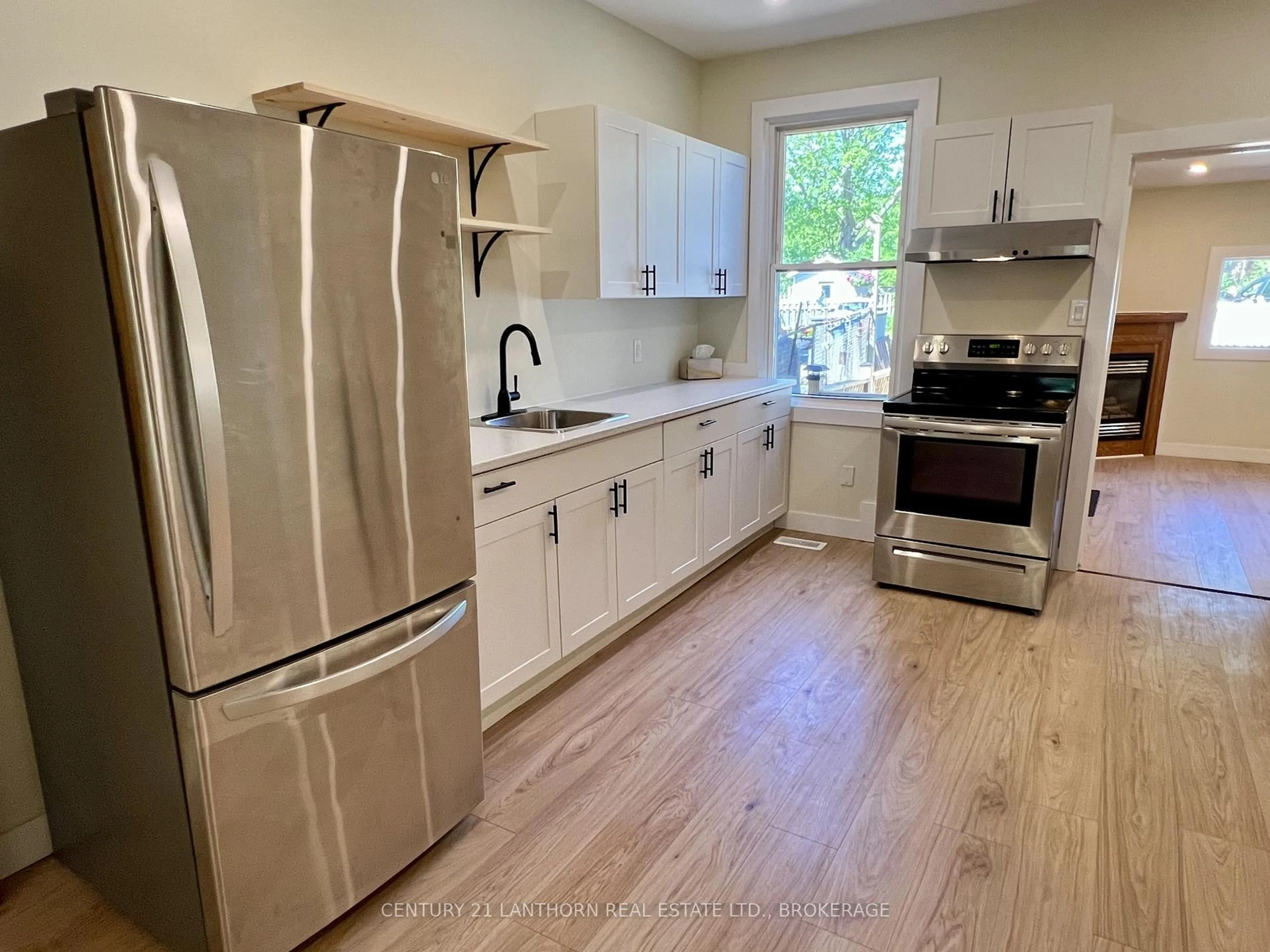 Unknown for 418 Montreal St, Kingston Ontario K7K 3H7