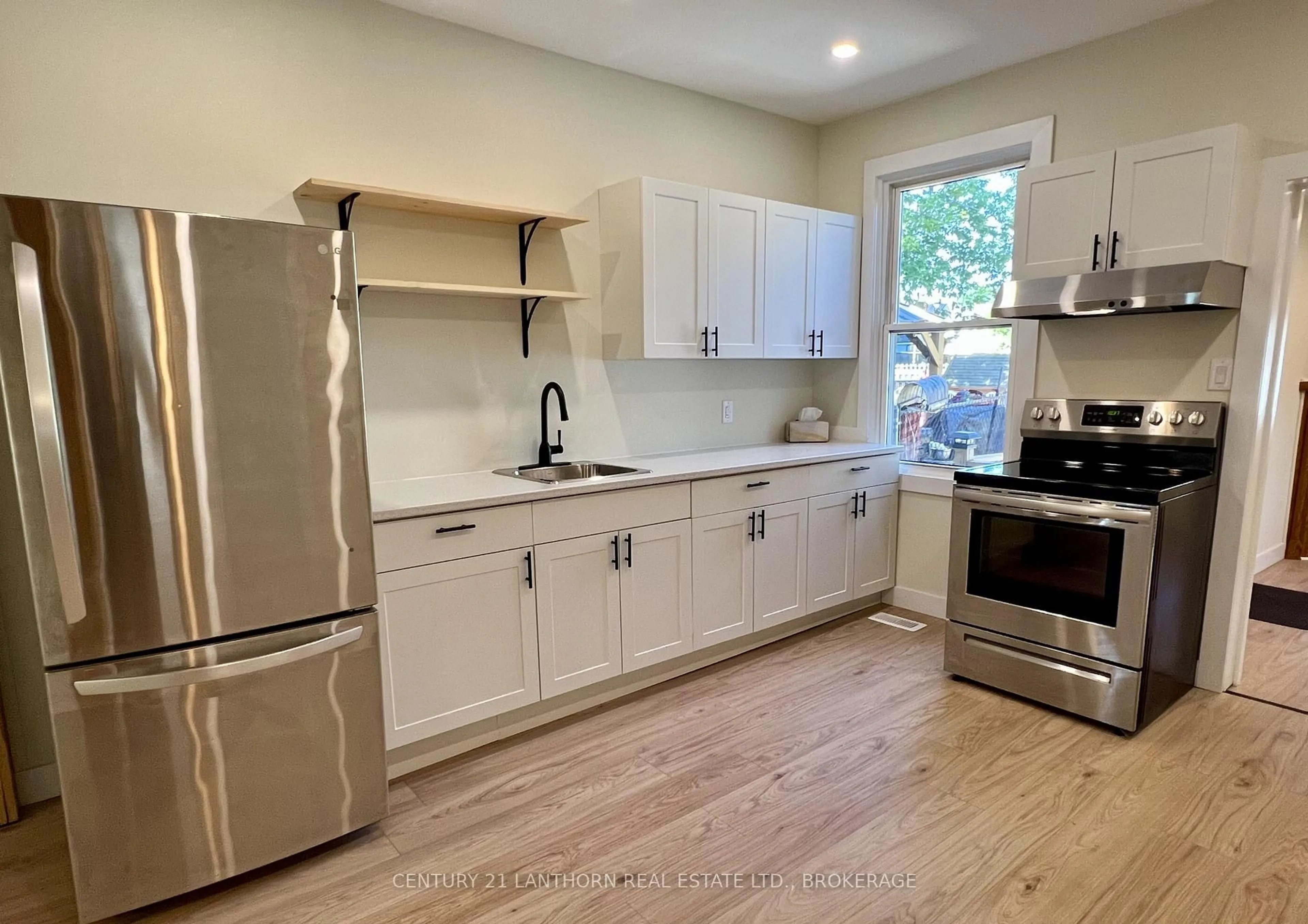 Unknown for 418 Montreal St, Kingston Ontario K7K 3H7