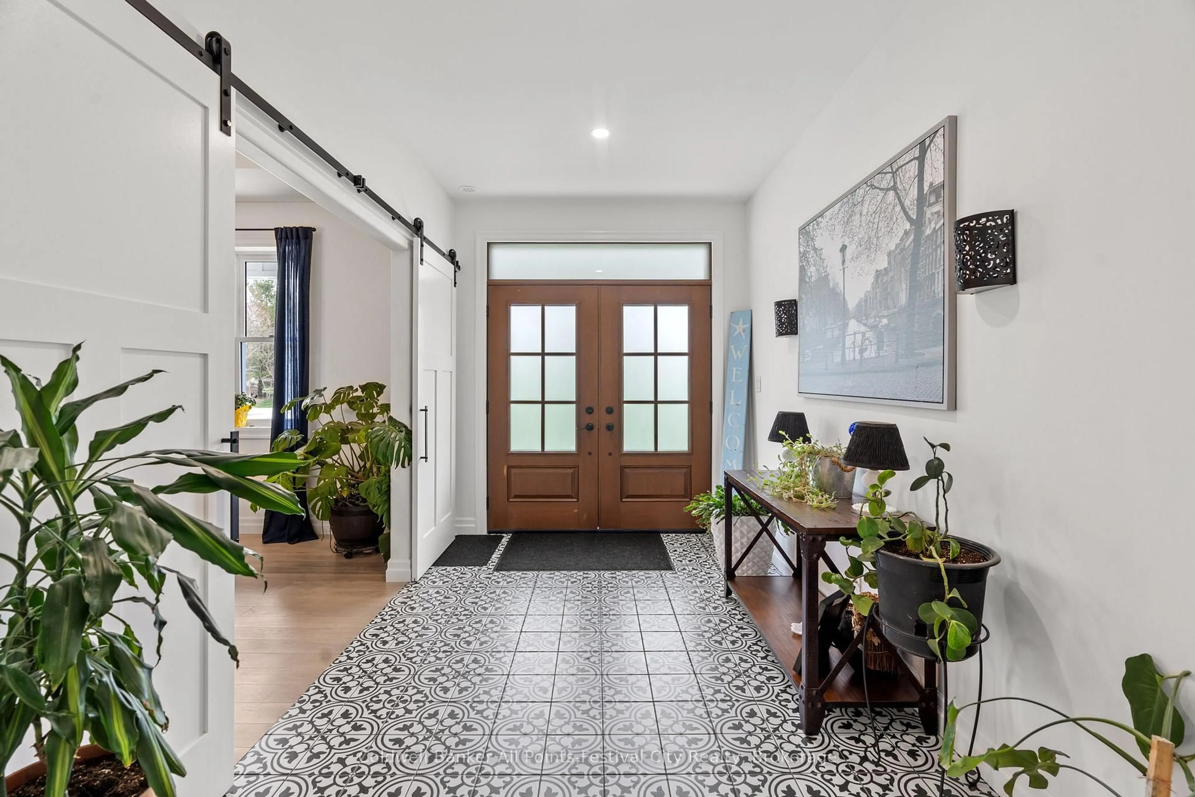 Indoor entryway for 81167 Grist Mill Line, Ashfield-Colborne-Wawanosh Ontario N7A 3Y1