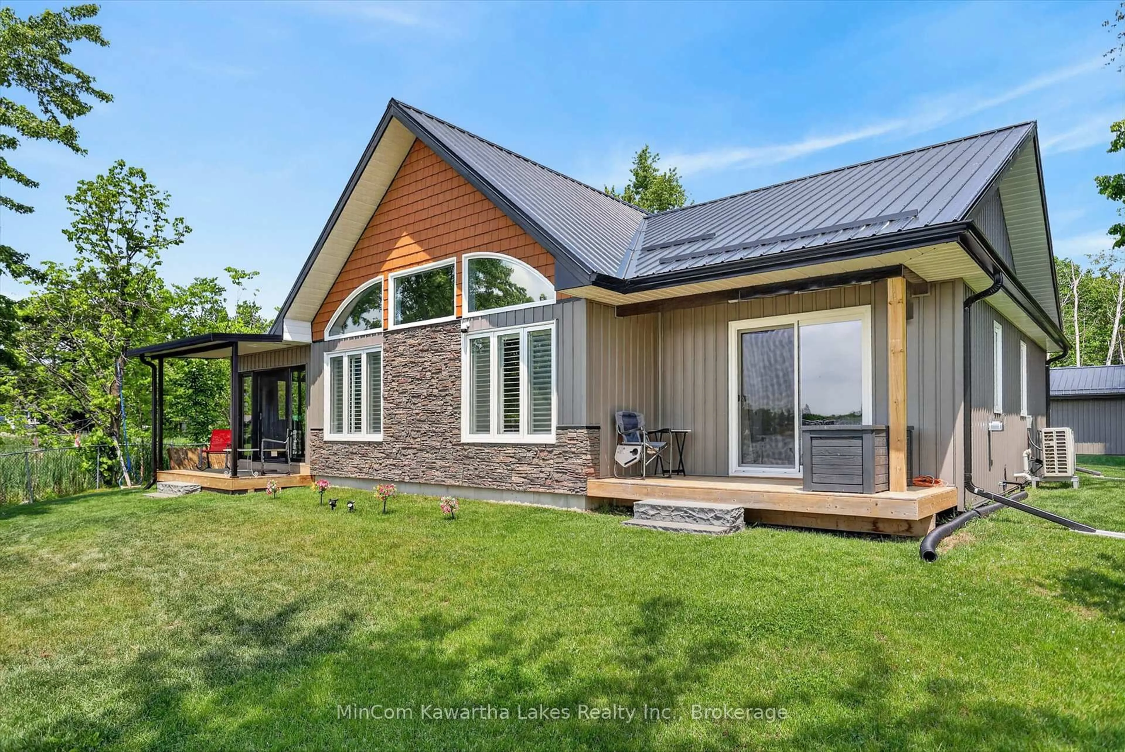 Home with brick exterior material, building for 6 Dagwaagi Lane, Curve Lake First Nation 35 Ontario K0L 1R0