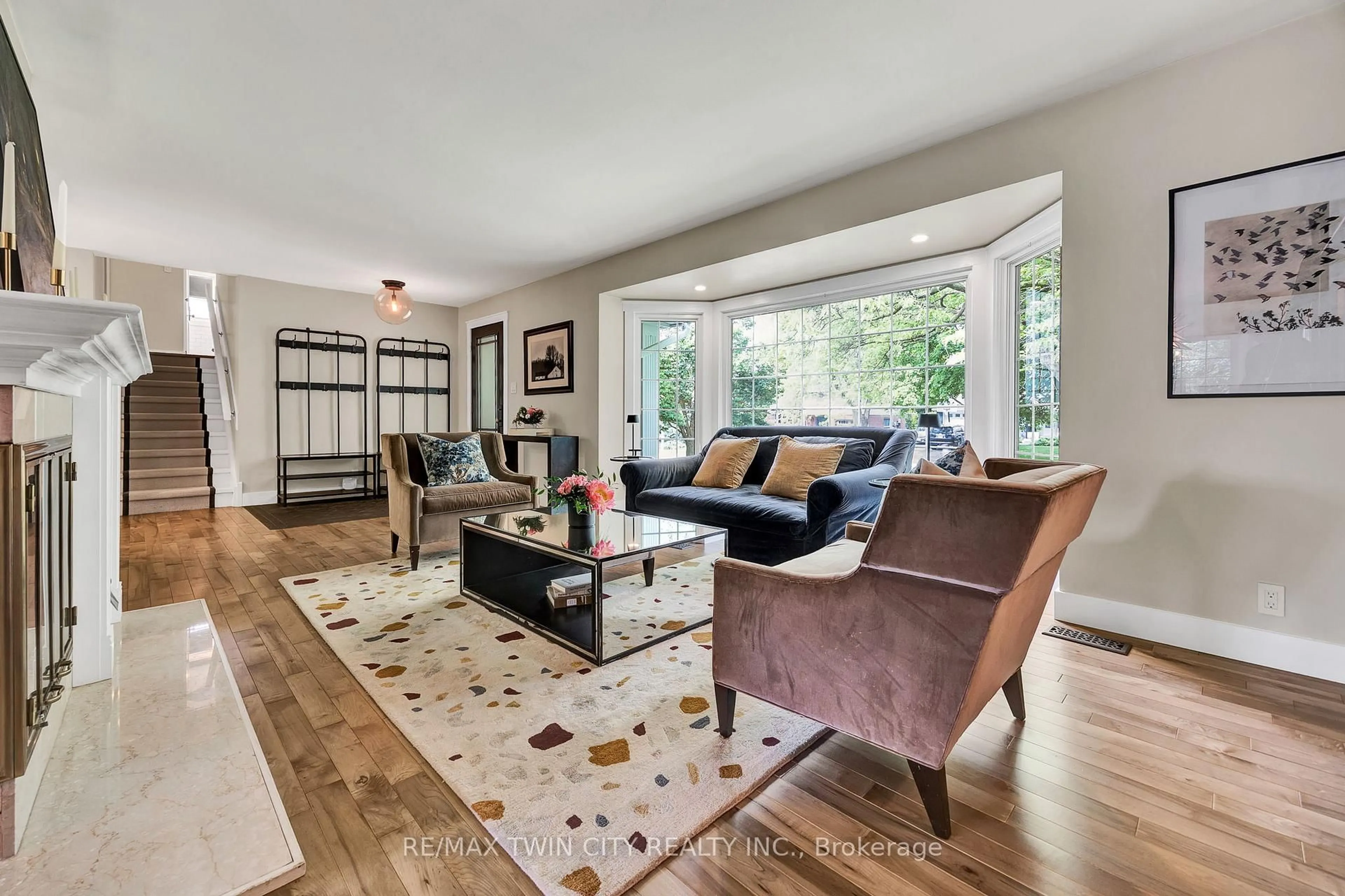 Living room with furniture, unknown for 79 Somerset Cres, Waterloo Ontario N2L 1N1