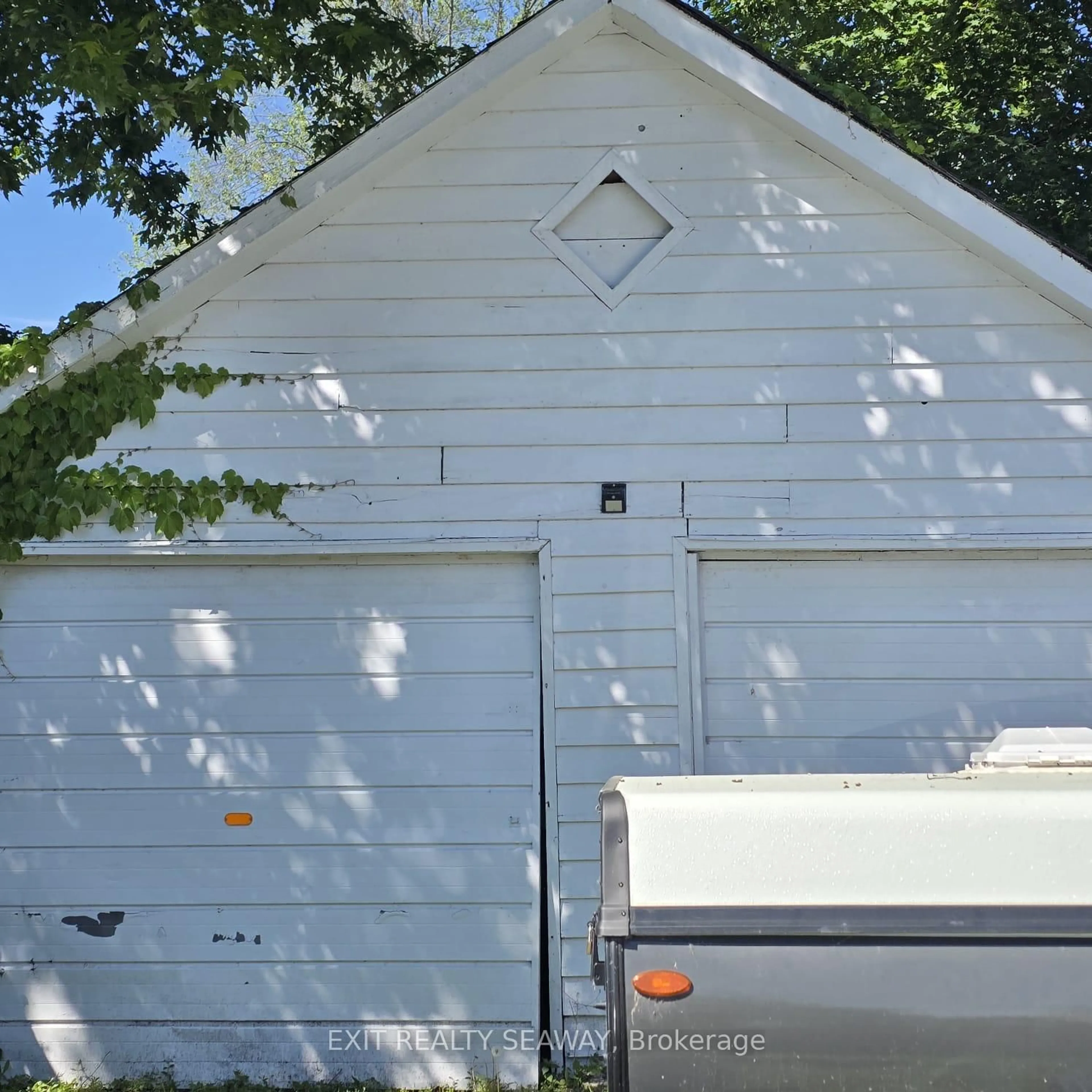Shed for 202 5th St, Cornwall Ontario K6J 2V1