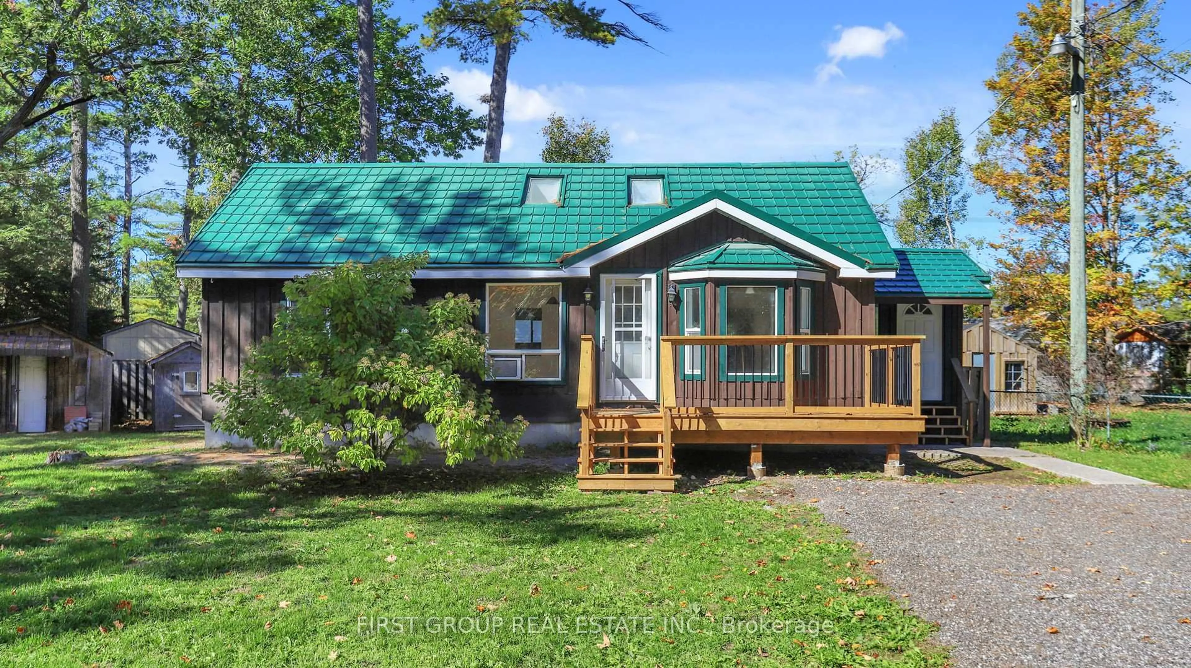 Home with vinyl exterior material, unknown for 29 Edgewood Dr, Kawartha Lakes Ontario K0M 1N0
