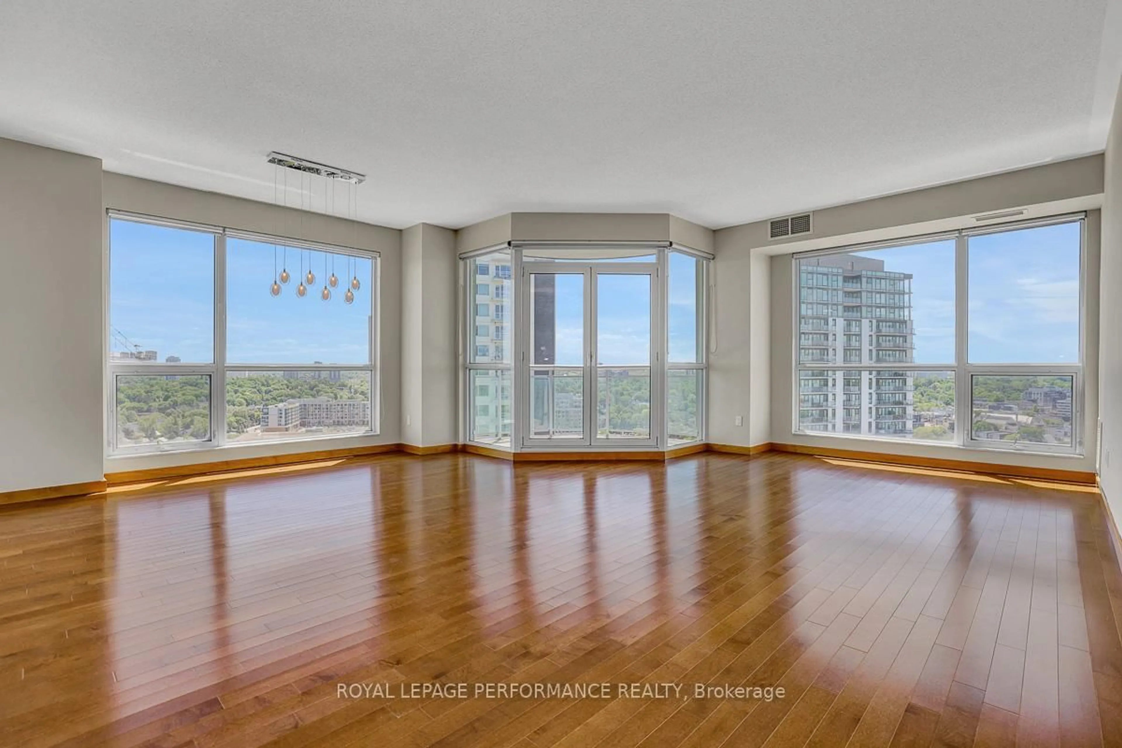 A pic of a room for 38 Metropole Private #2101, Ottawa Ontario K1Z 1E9