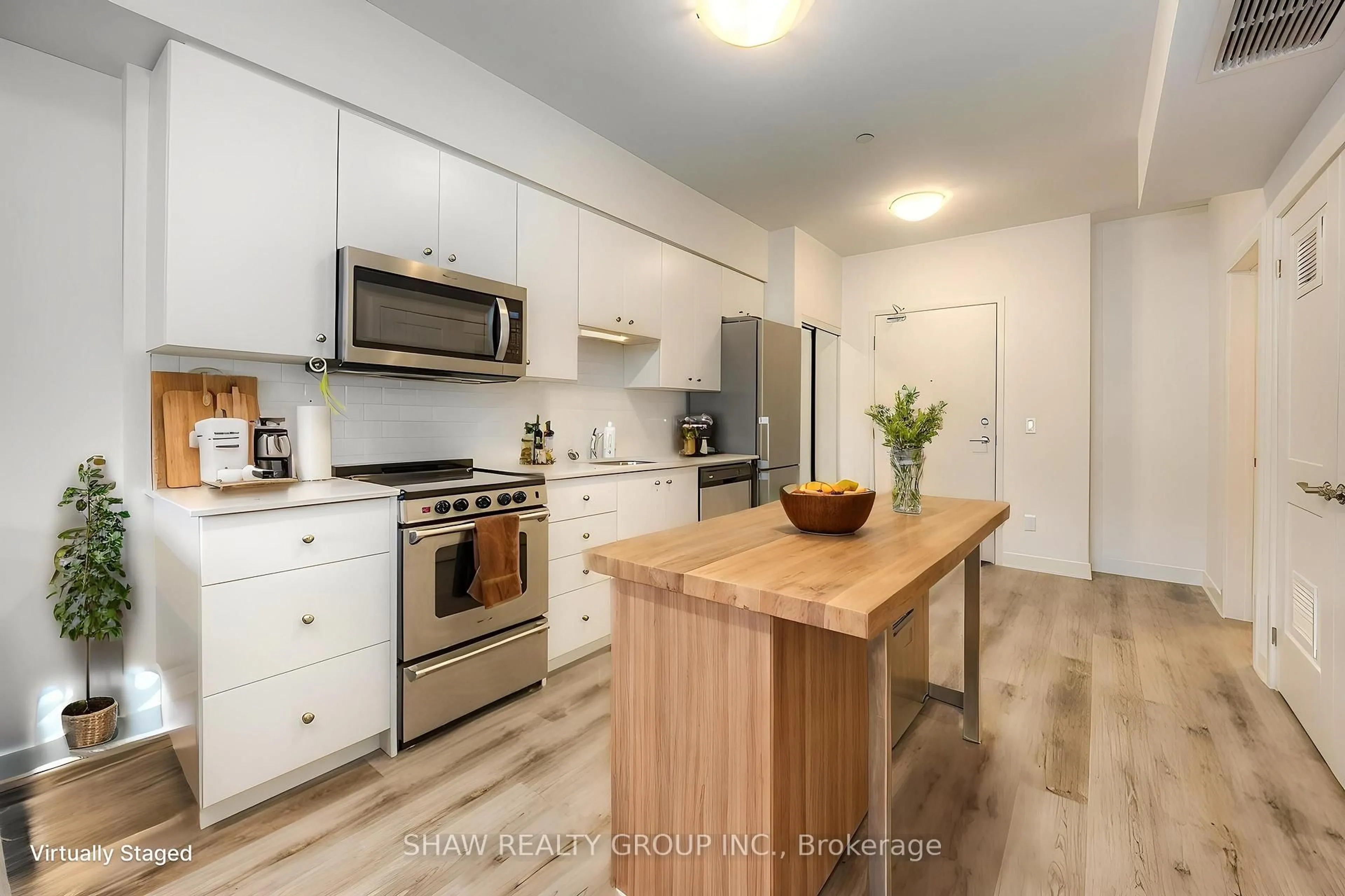 Open concept kitchen, wood/laminate floor for 110 FERGUS Ave #205, Kitchener Ontario N2A 2H4