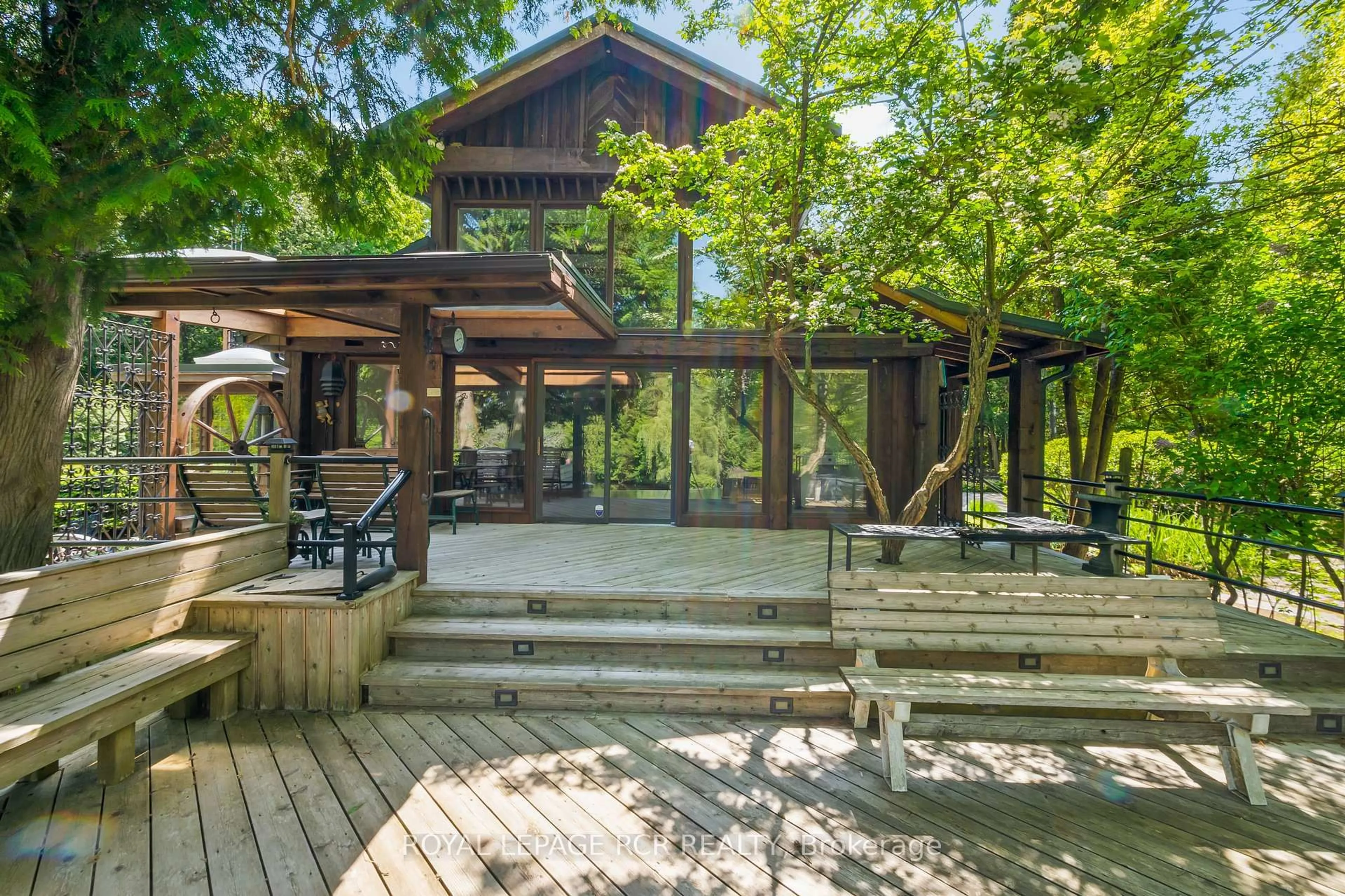 Patio, unknown for 15 River Bluff Path, Guelph/Eramosa Ontario N0B 2K0