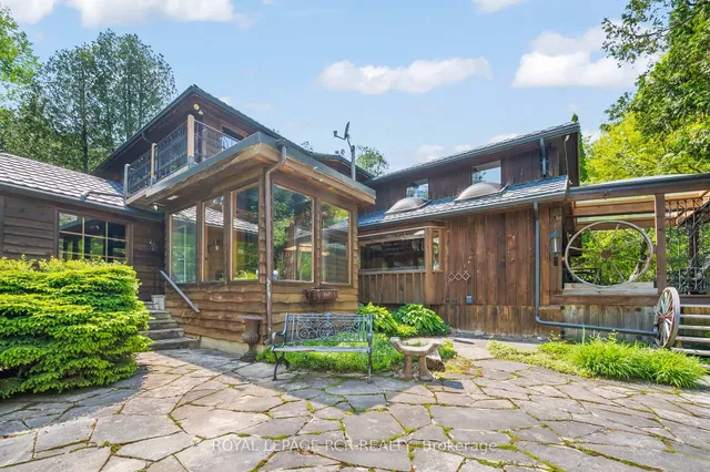 15 River Bluff Path, Guelph/Eramosa 2