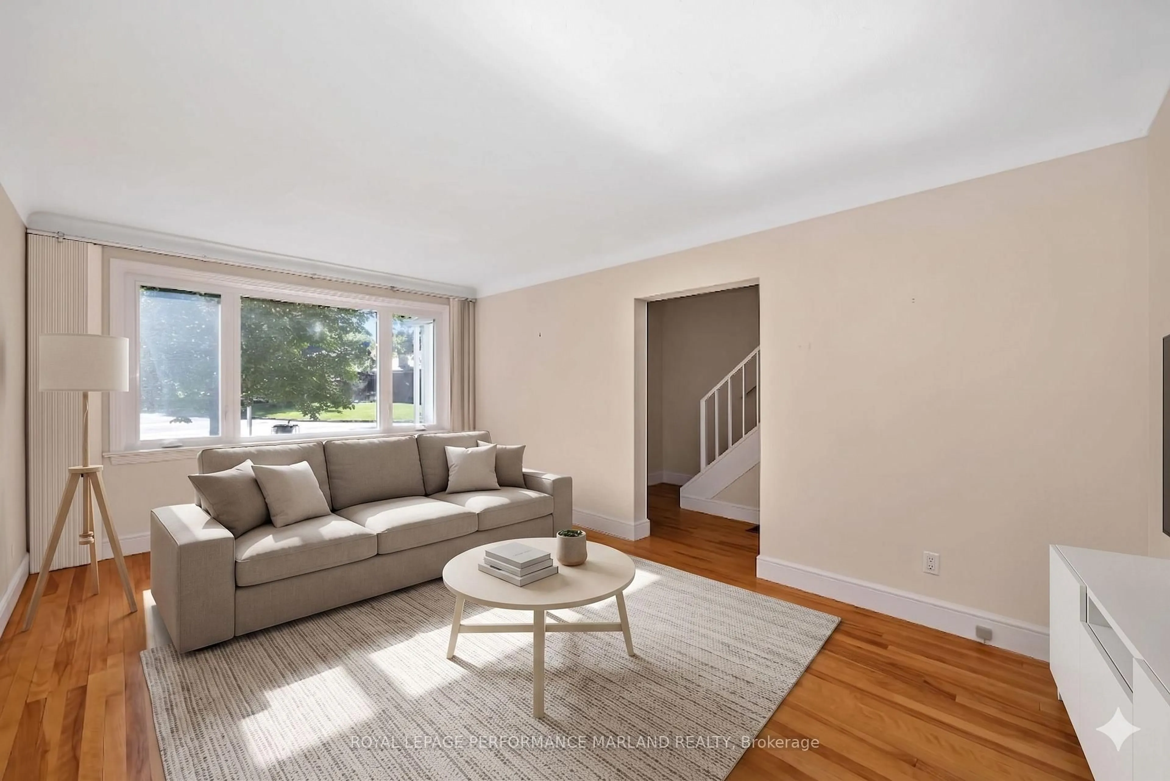 Living room with furniture, unknown for 2064 Blossom Dr, Ottawa Ontario K1H 6G8