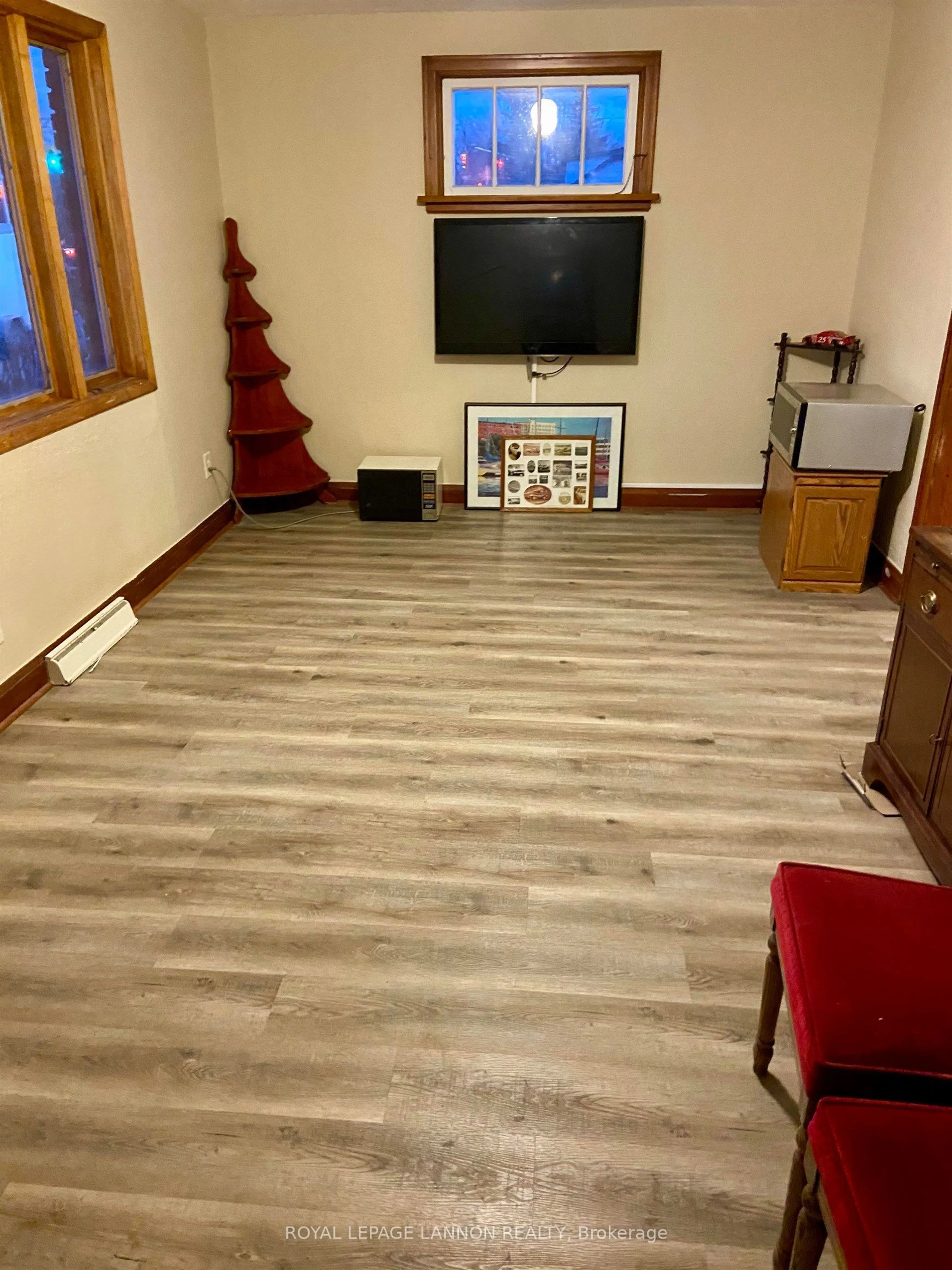 A pic of a room for 715 May St, Thunder Bay Ontario P7C 3S1