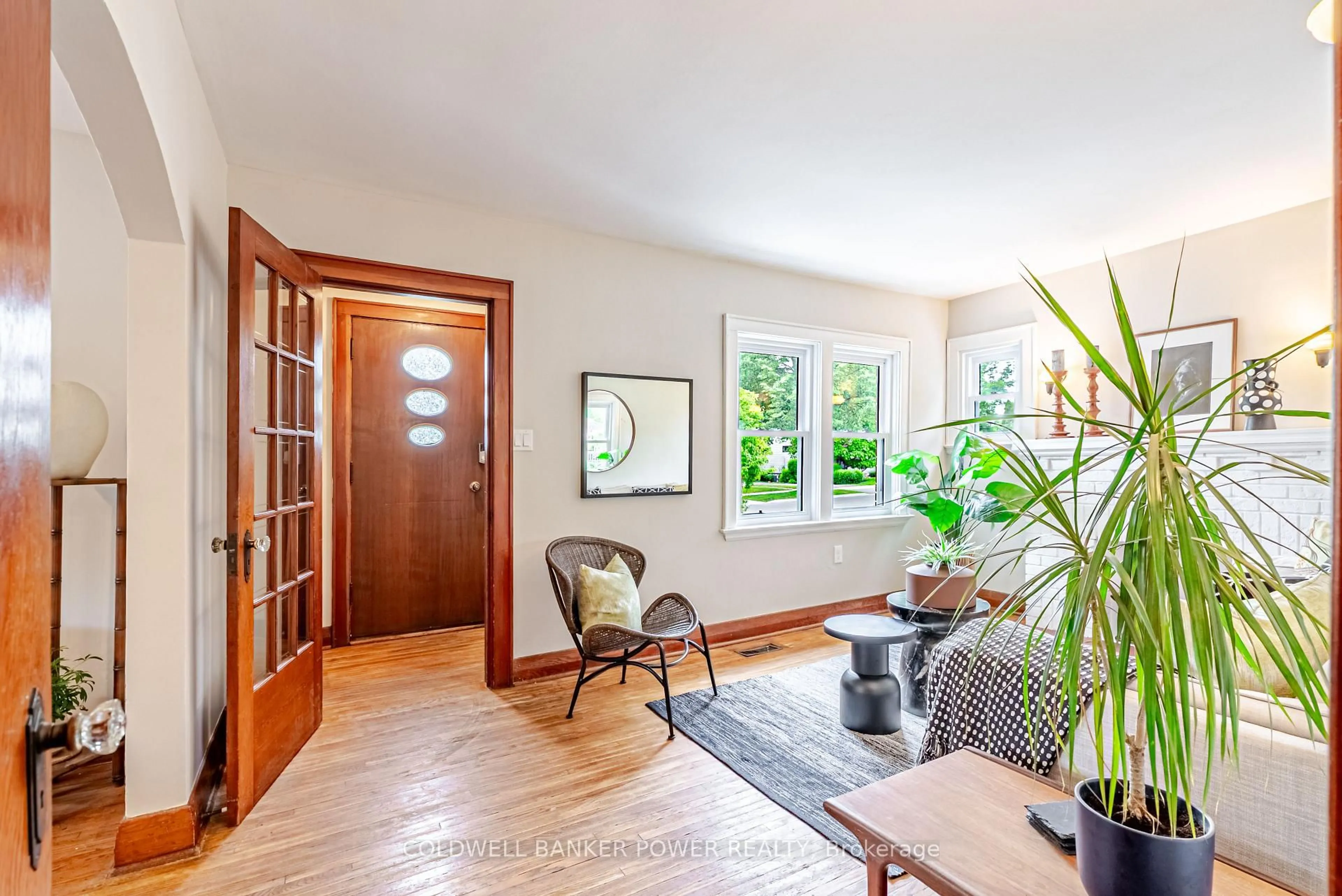 Indoor entryway for 24 Lambeth Ave, London South Ontario N6C 2L4