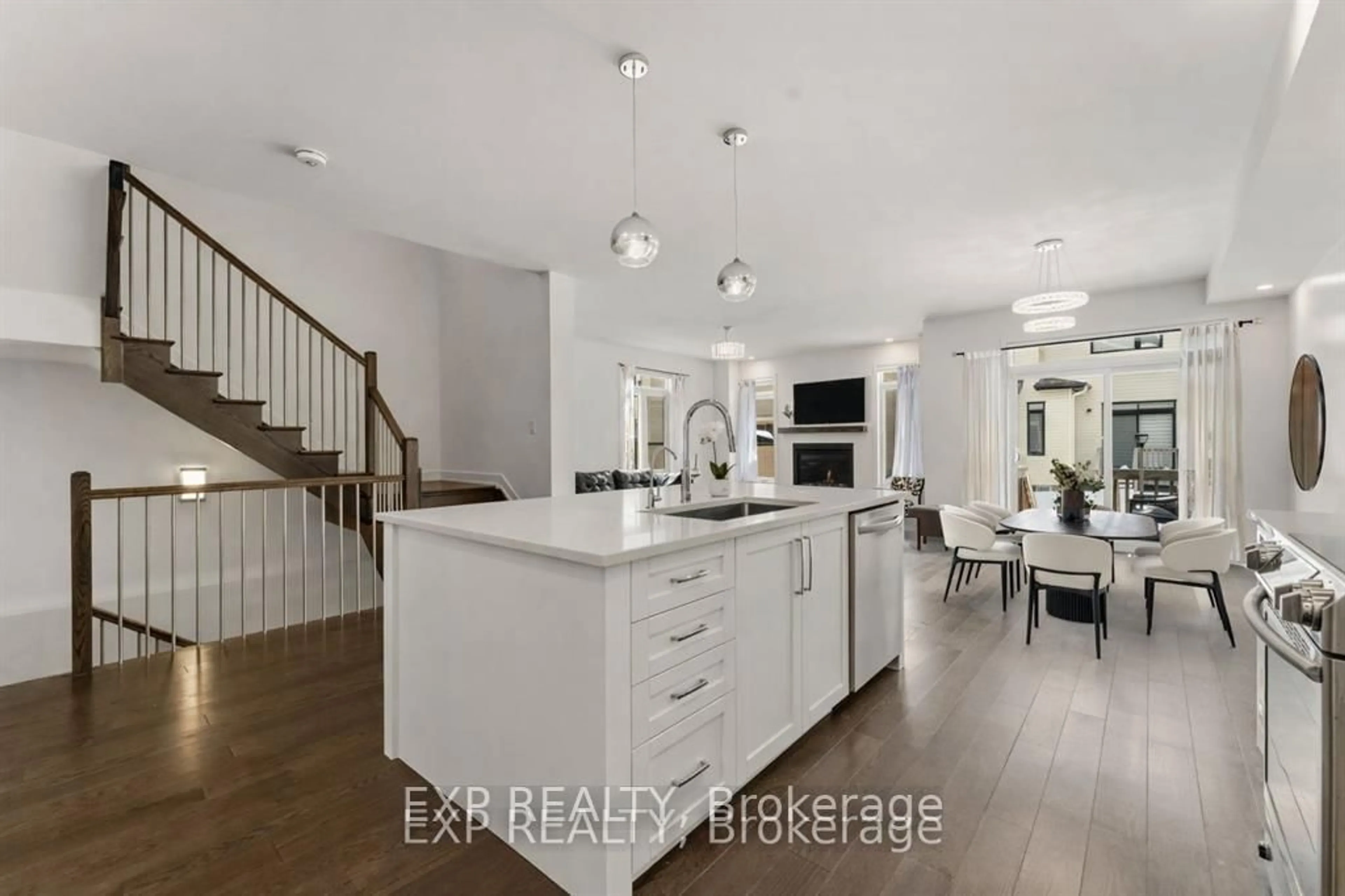Open concept kitchen, unknown for 911 Duxbury Lane, Ottawa Ontario K4M 0M2