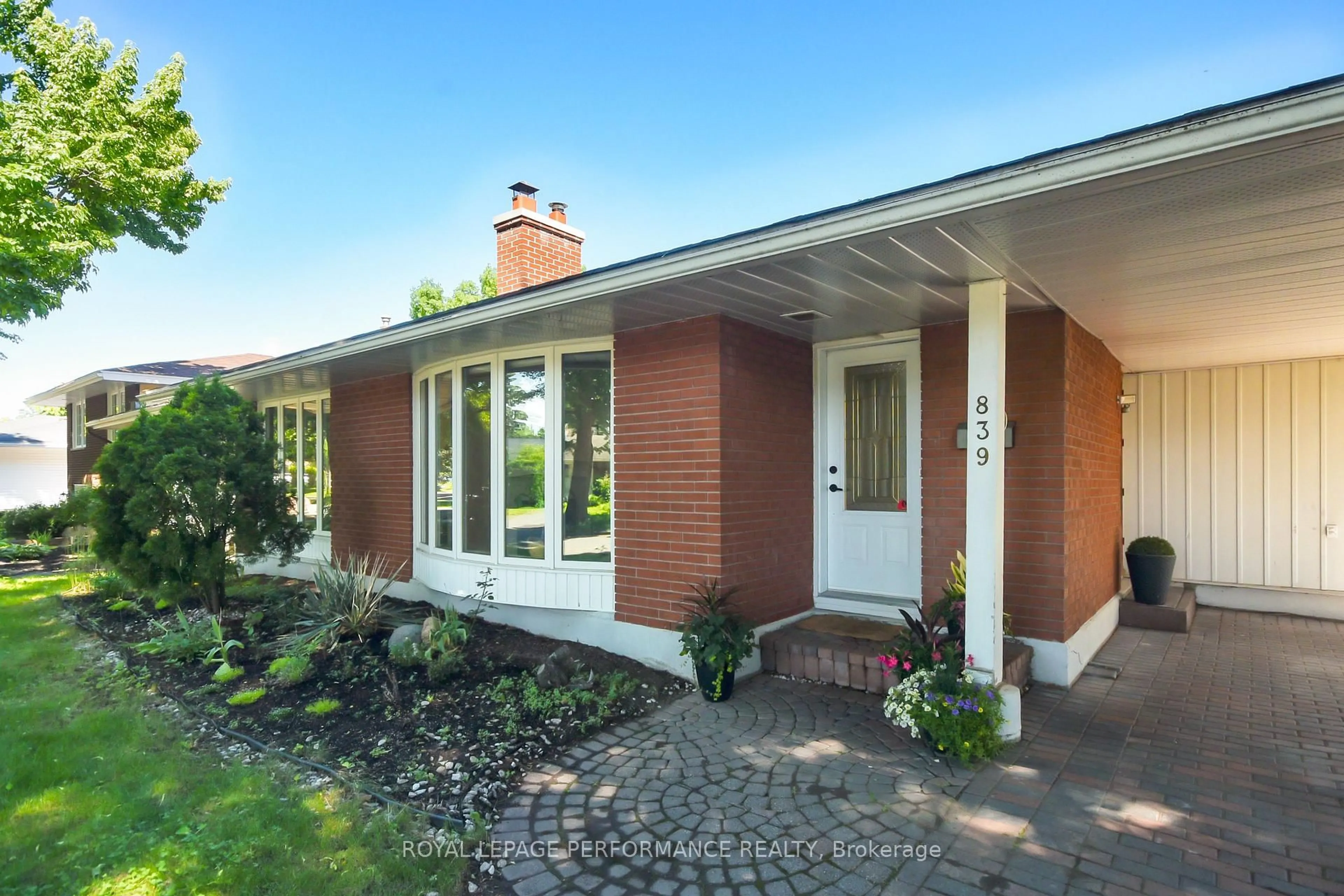 Home with brick exterior material, street for 839 Nicholson Ave, Ottawa Ontario K1V 6N4