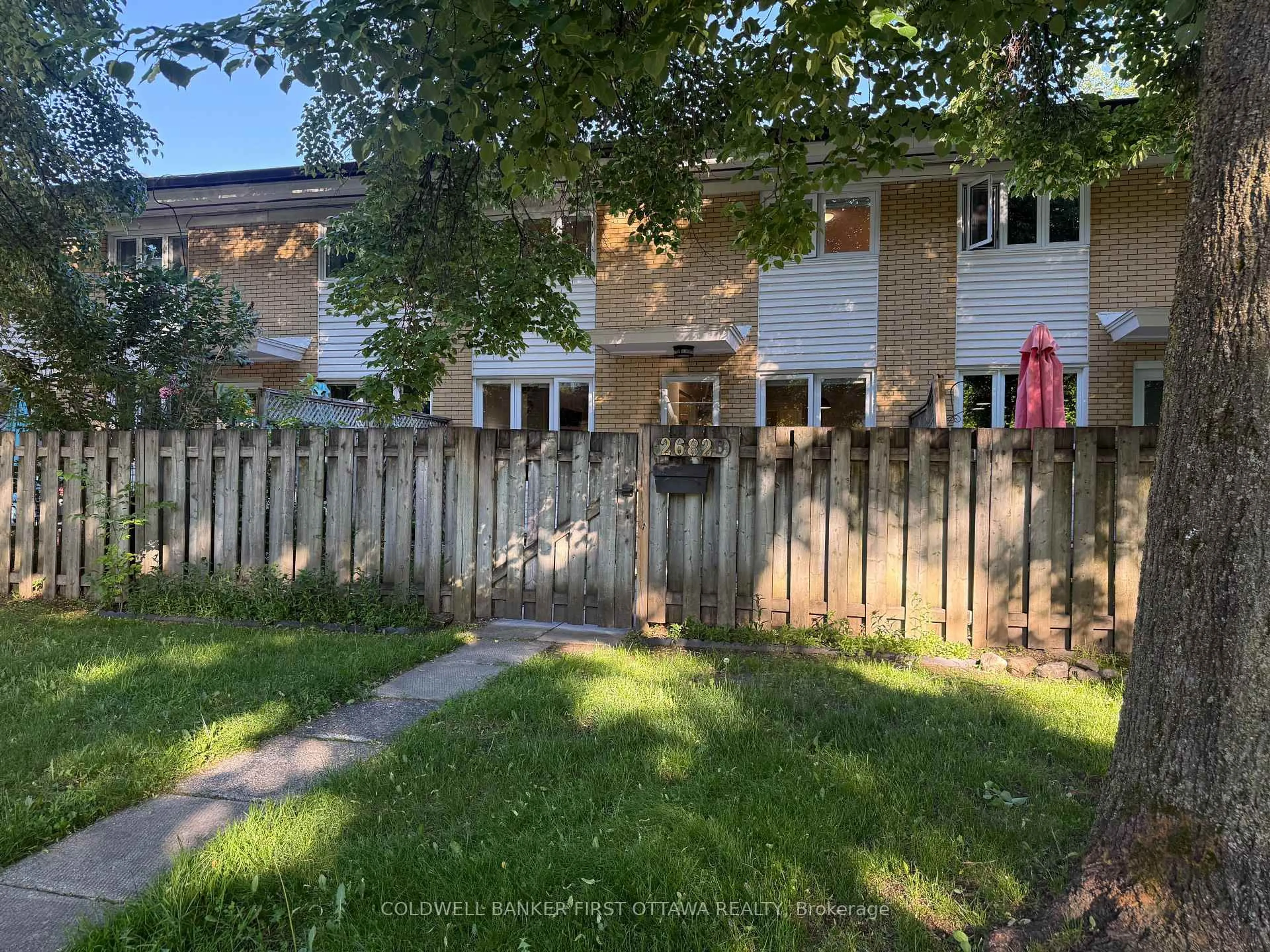 A pic from outside/outdoor area/front of a property/back of a property/a pic from drone, street for 2682B Moncton Rd, Ottawa Ontario K2B 7W1