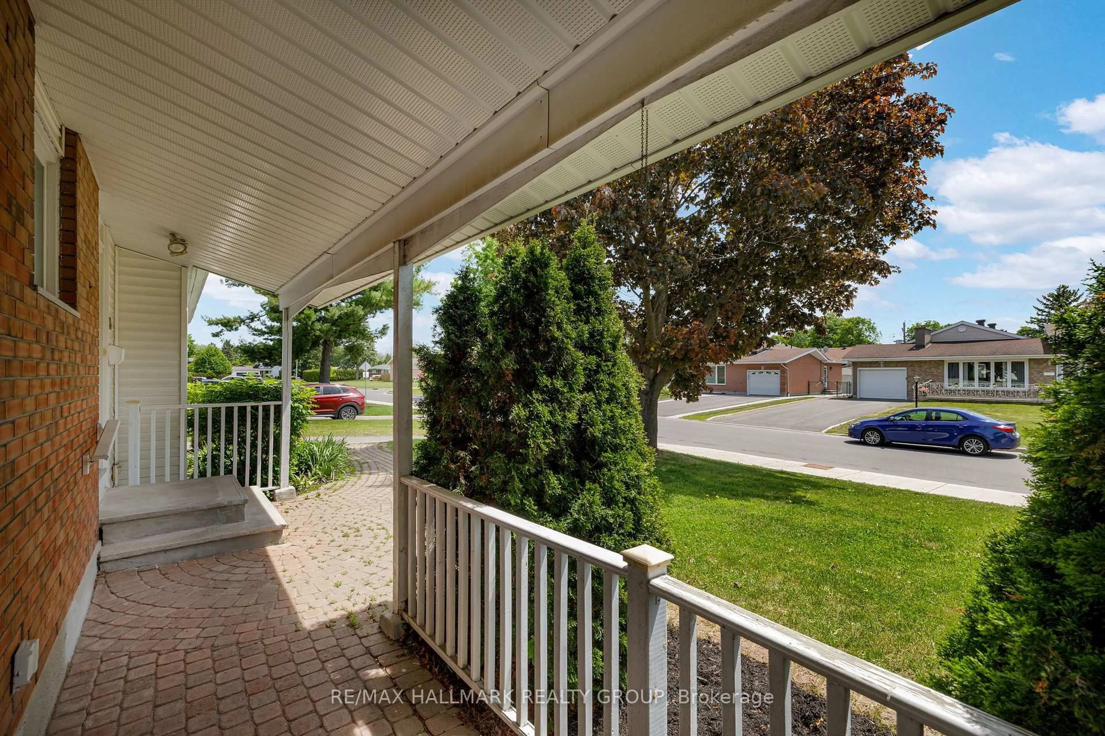Patio, street for 53 Farlane Blvd, Ottawa Ontario K2E 5H3