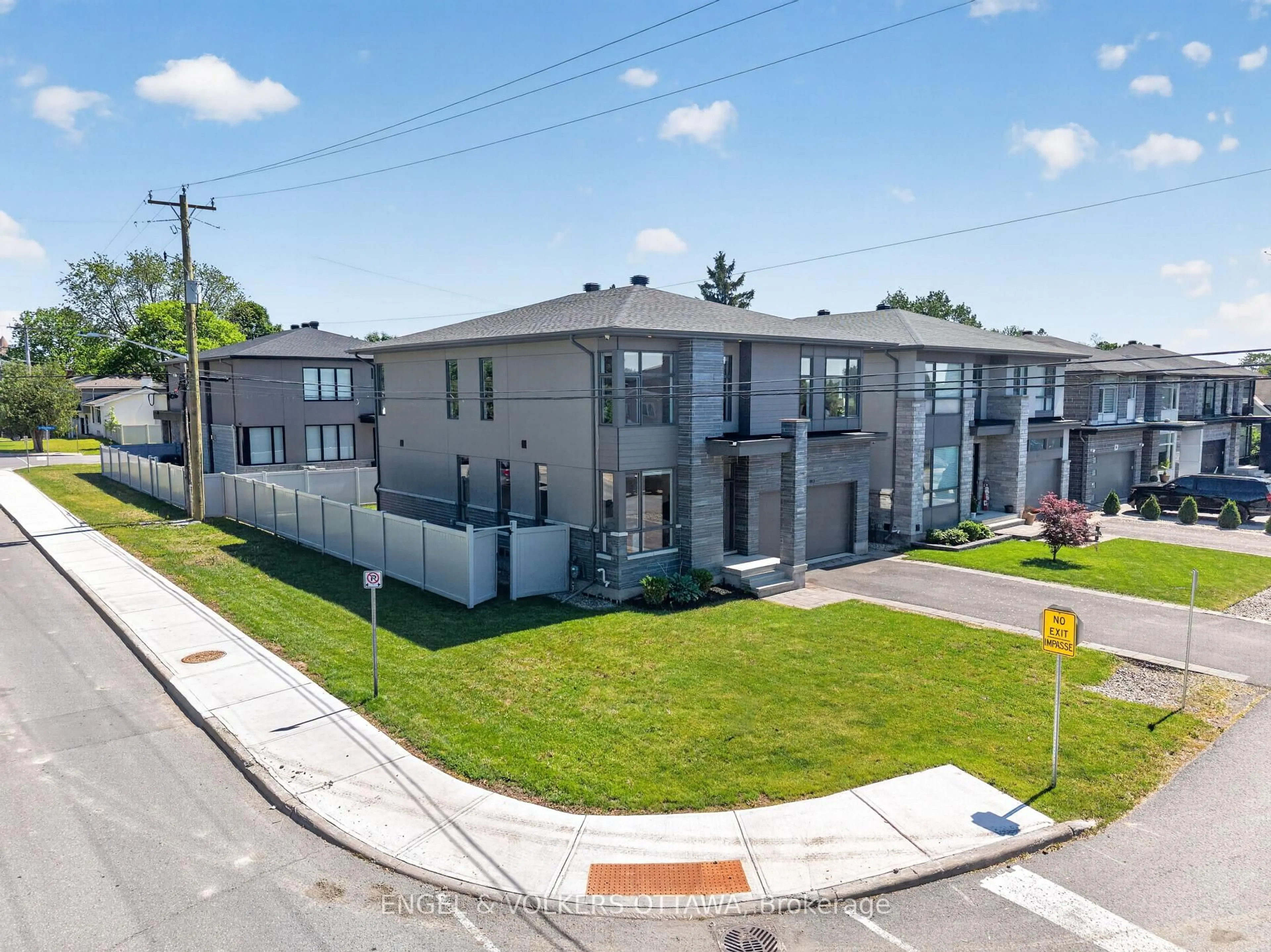 A pic from outside/outdoor area/front of a property/back of a property/a pic from drone, street for 102 Granton Ave, Ottawa Ontario K2G 1X5