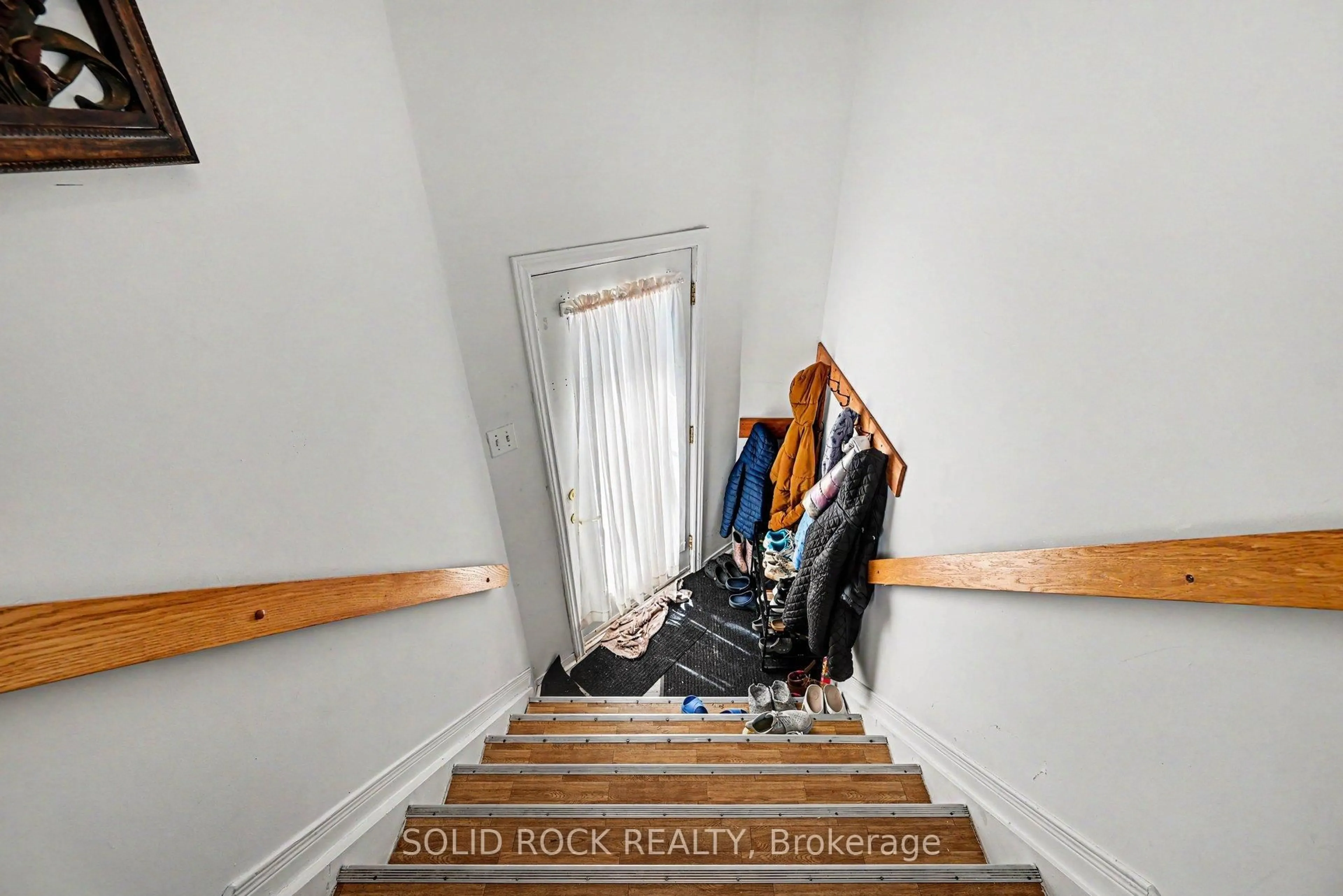 Stairs for 532 Mario St, Hawkesbury Ontario K6A 3V4