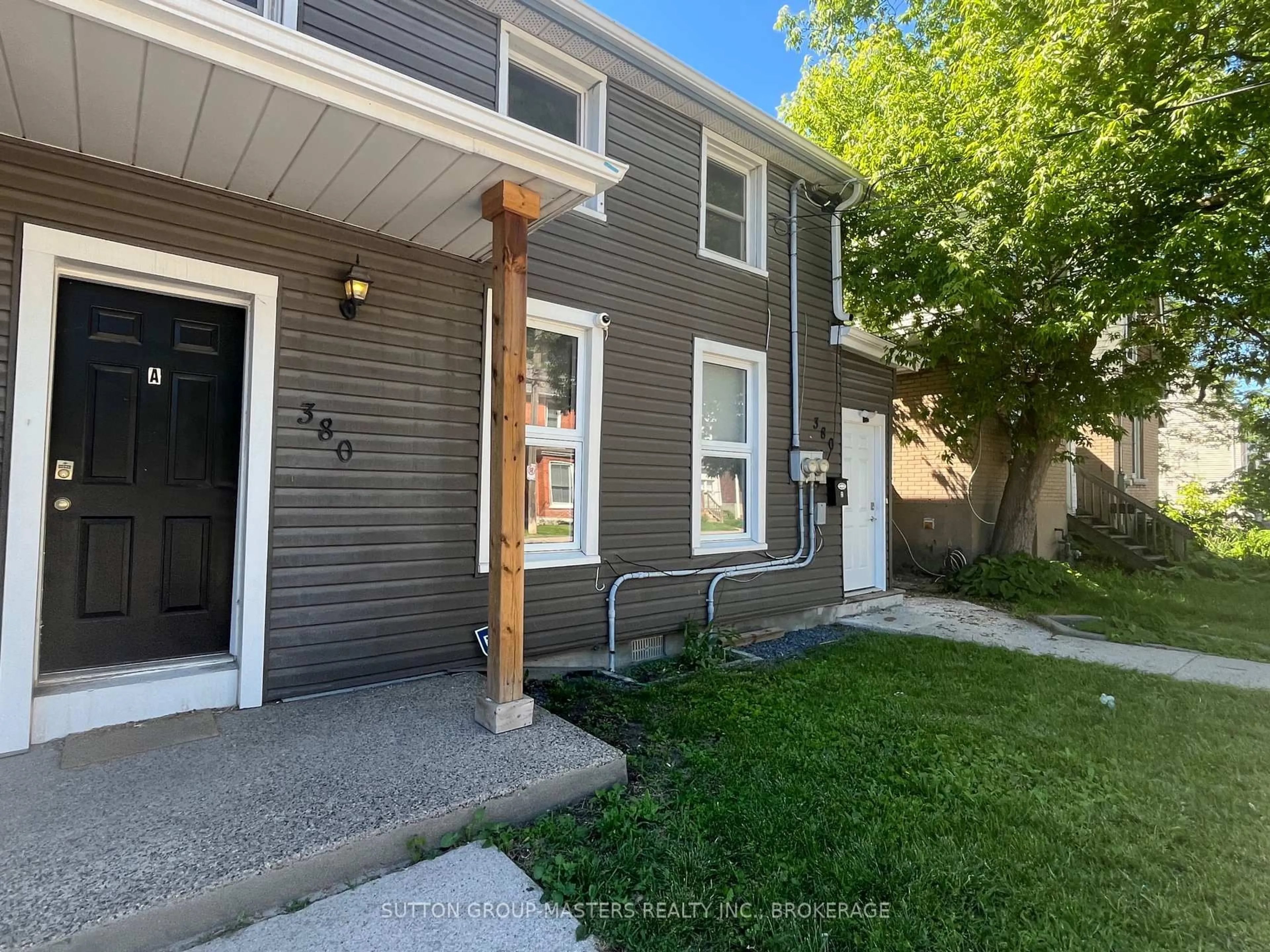 A pic from outside/outdoor area/front of a property/back of a property/a pic from drone, street for 380 BARRIE St, Kingston Ontario K7K 3T4