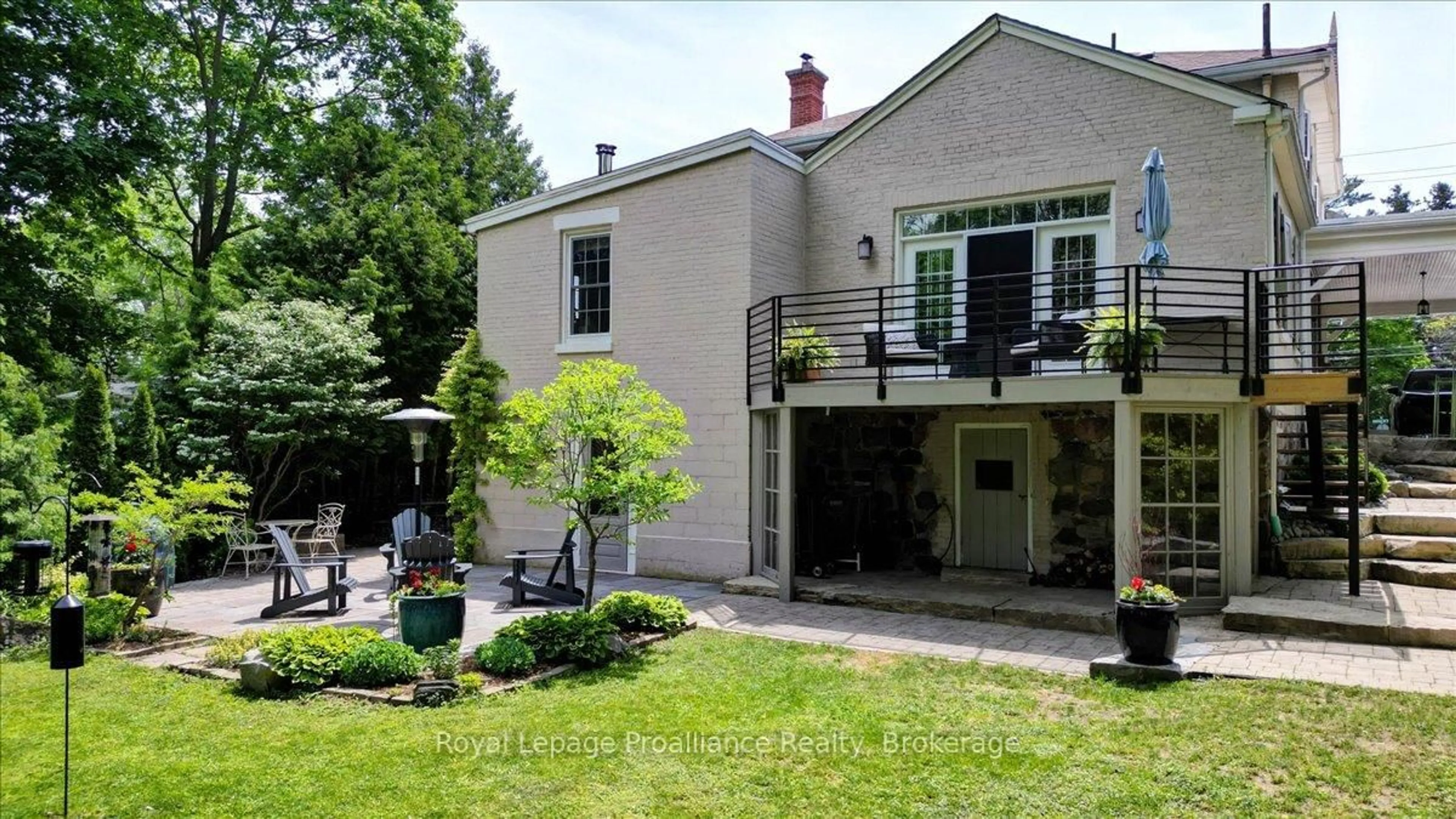 Patio, street for 94 Dorset St, Port Hope Ontario L1A 1G2