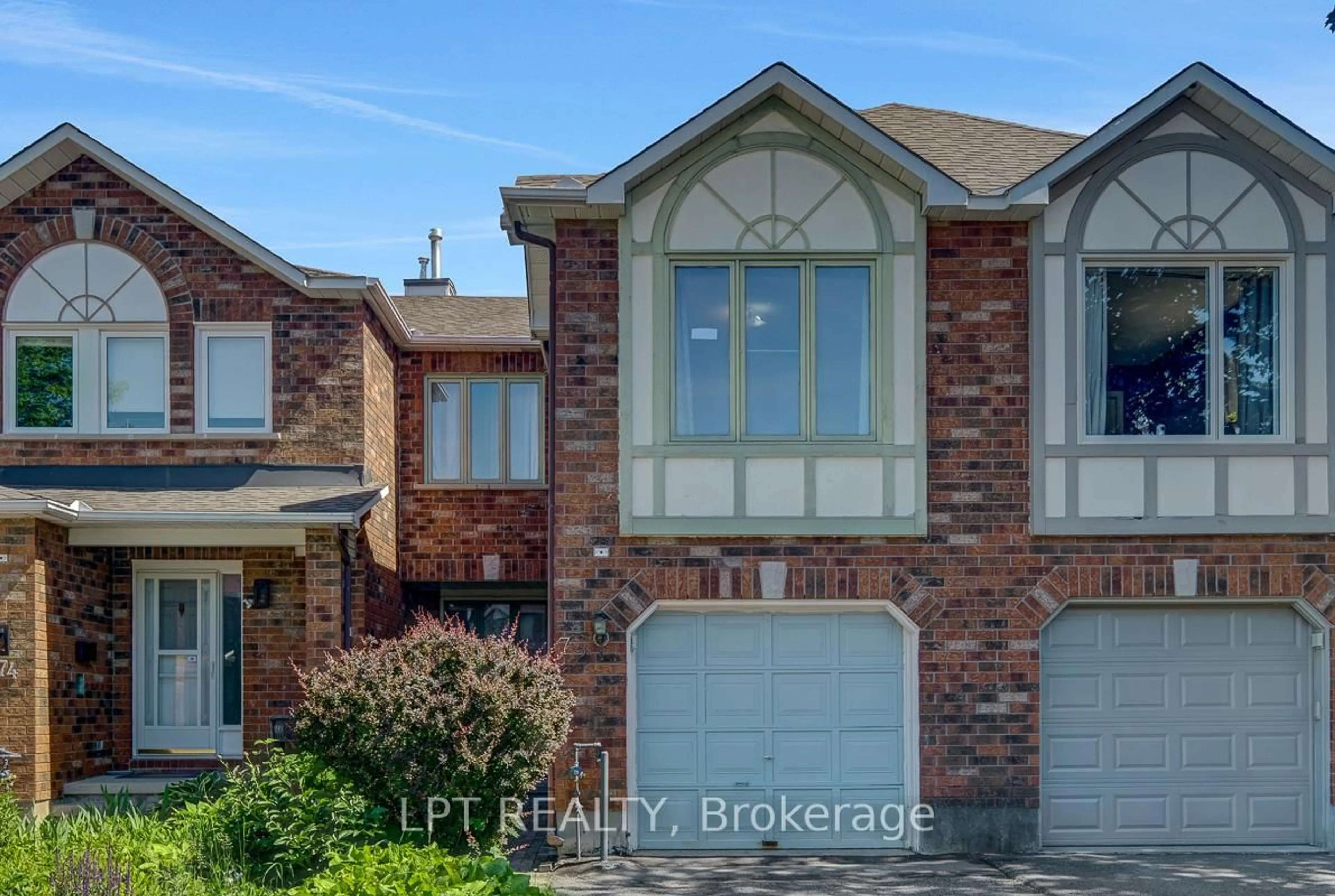 Home with brick exterior material, street for 72 Westpointe Cres, Ottawa Ontario K2G 5Y9