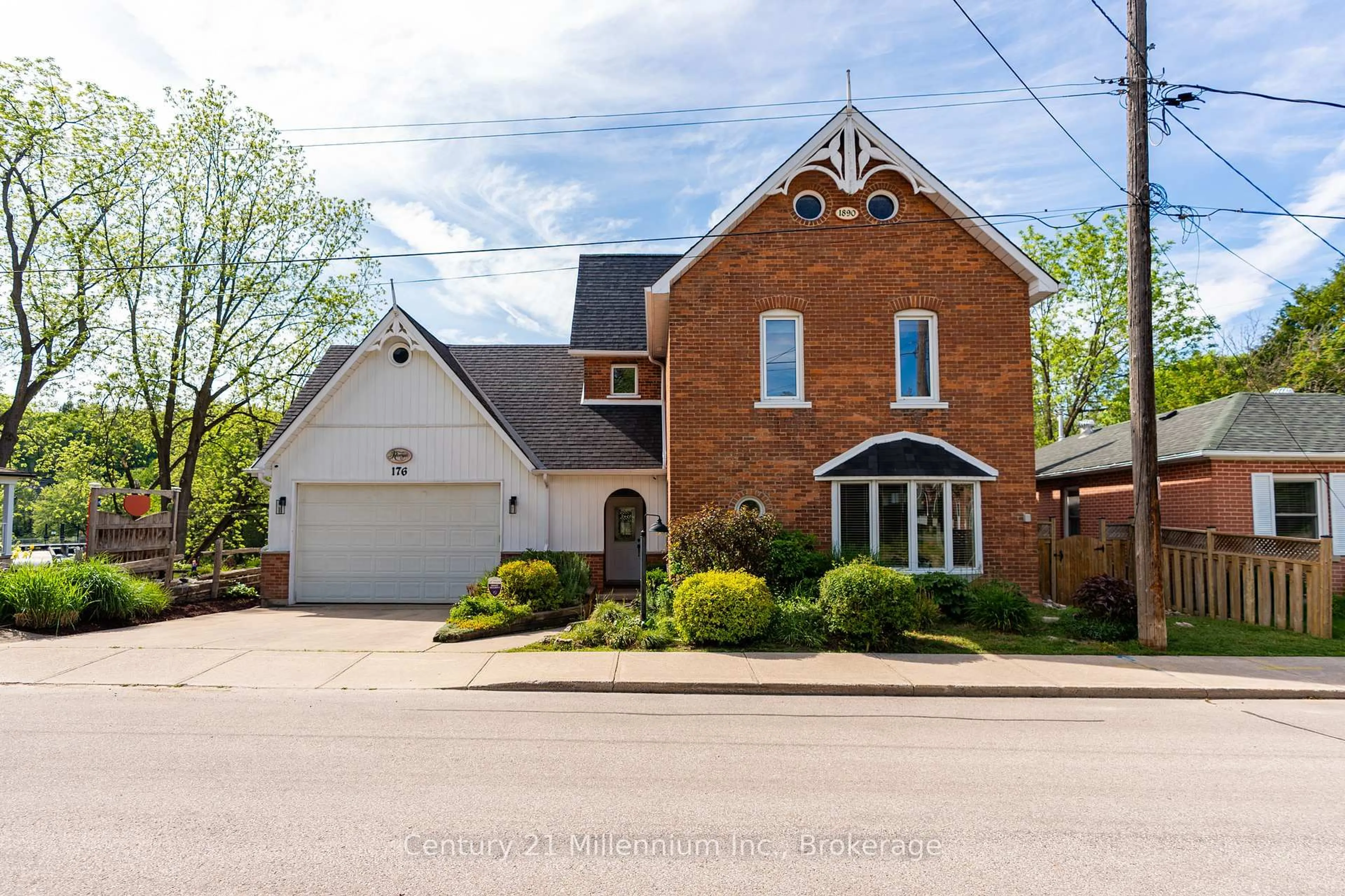 Home with brick exterior material, street for 176 5th A St, Owen Sound Ontario N4K 1C5