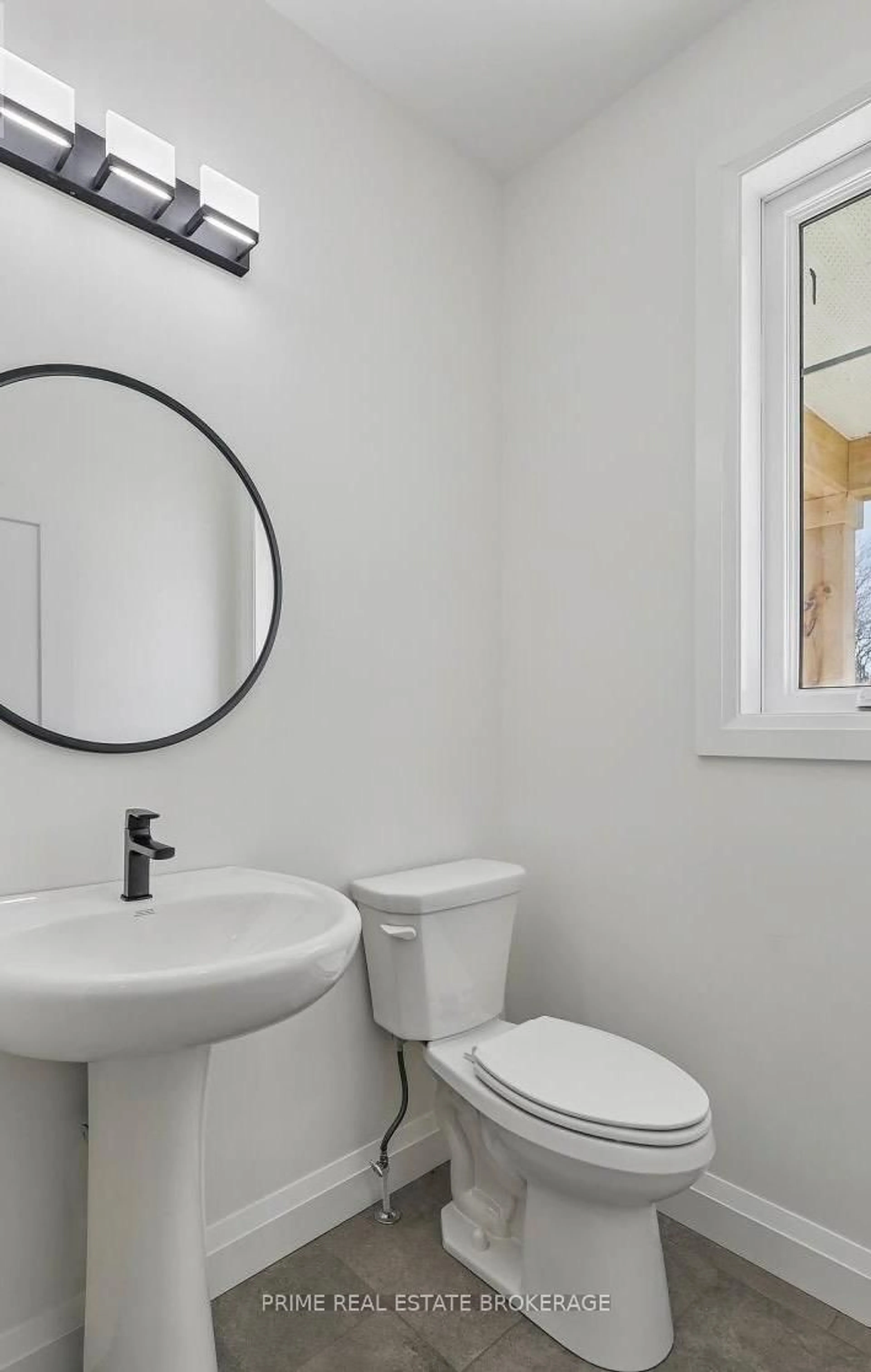 Standard bathroom, unknown for 8068 Union Rd, Southwold Ontario N0L 1K0
