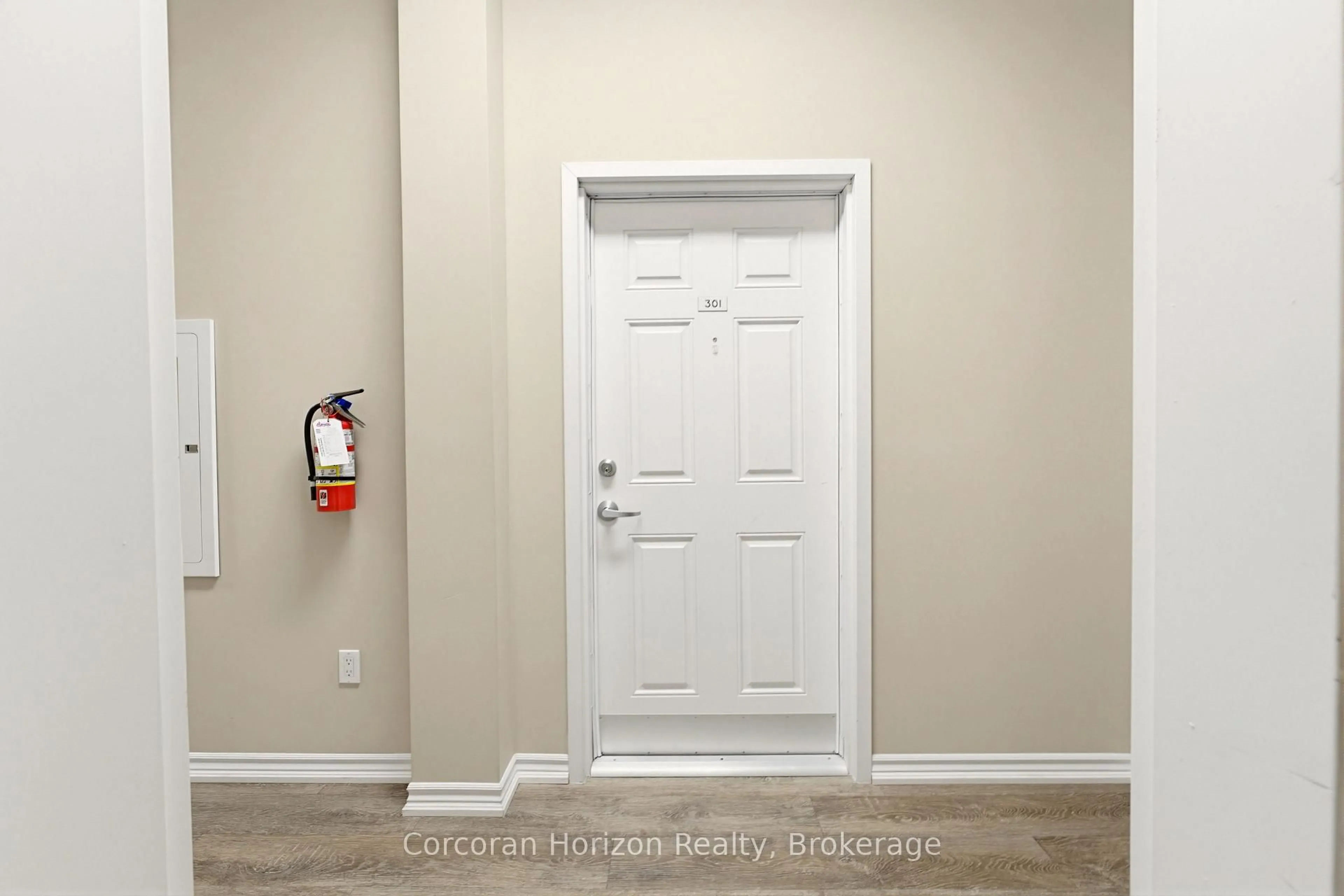Indoor entryway for 140 West River St #301, Brant Ontario N3L 0B7