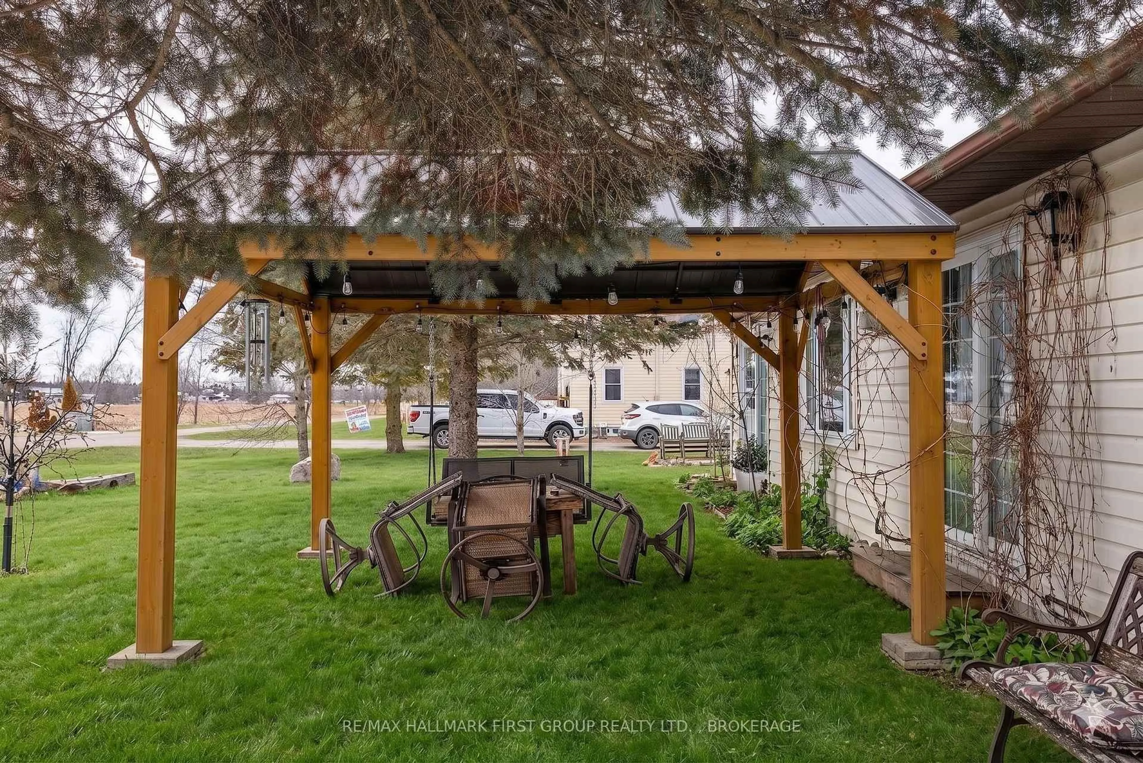 Patio, street for 469 Absalom Rd, Bath Ontario K0H 1G0