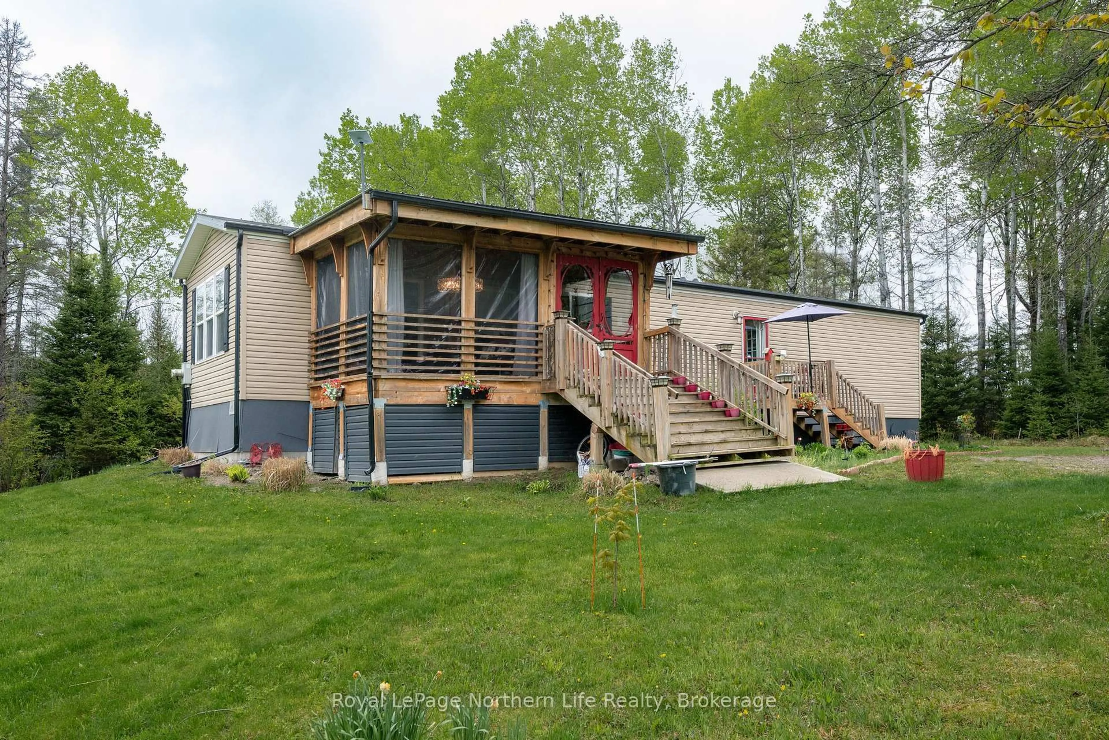 Home with vinyl exterior material, unknown for 5127 Highway 534, Nipissing Ontario P0H 1W0