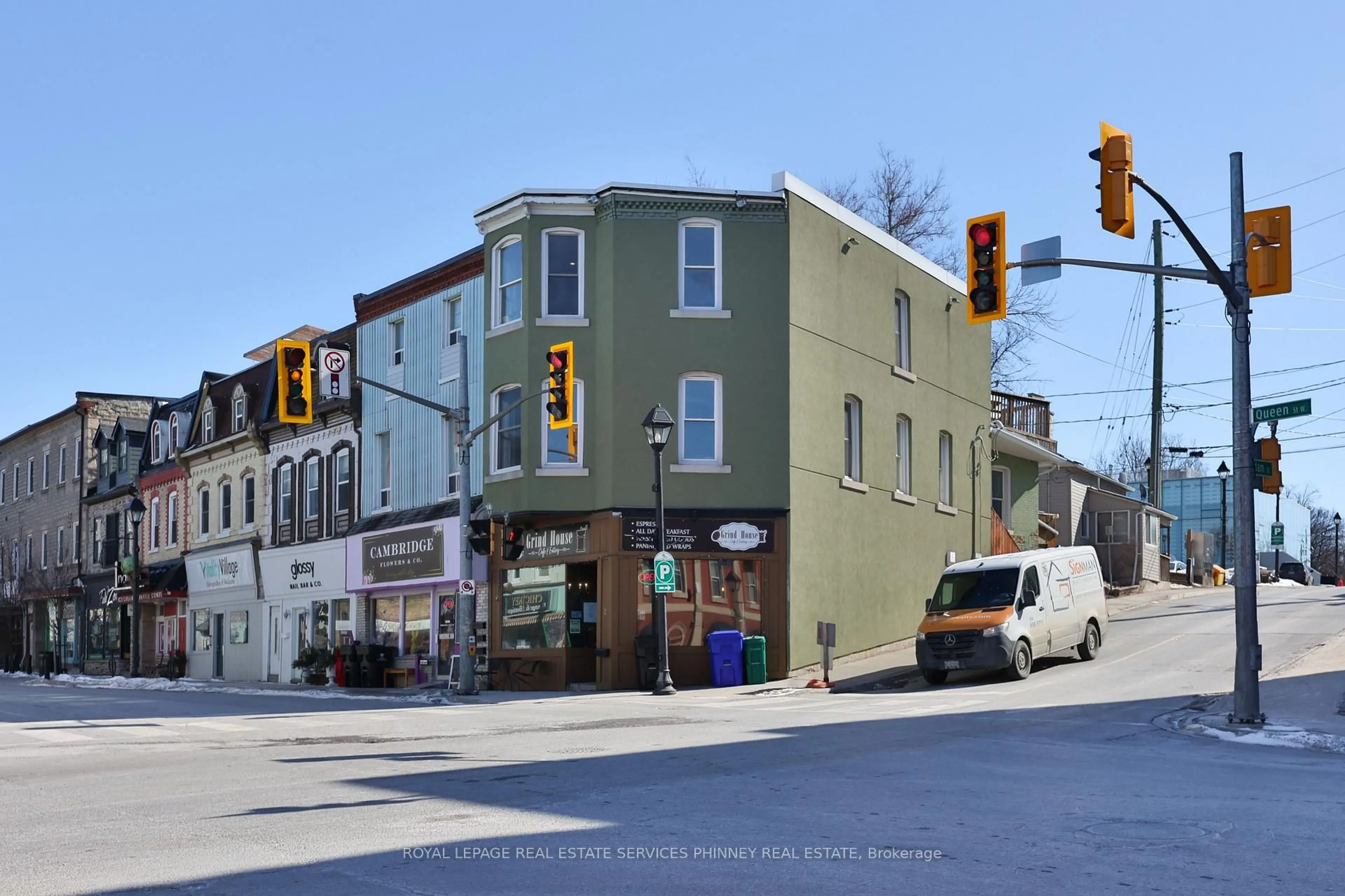 Unknown for 2 Queen St, Cambridge Ontario N3C 2A6
