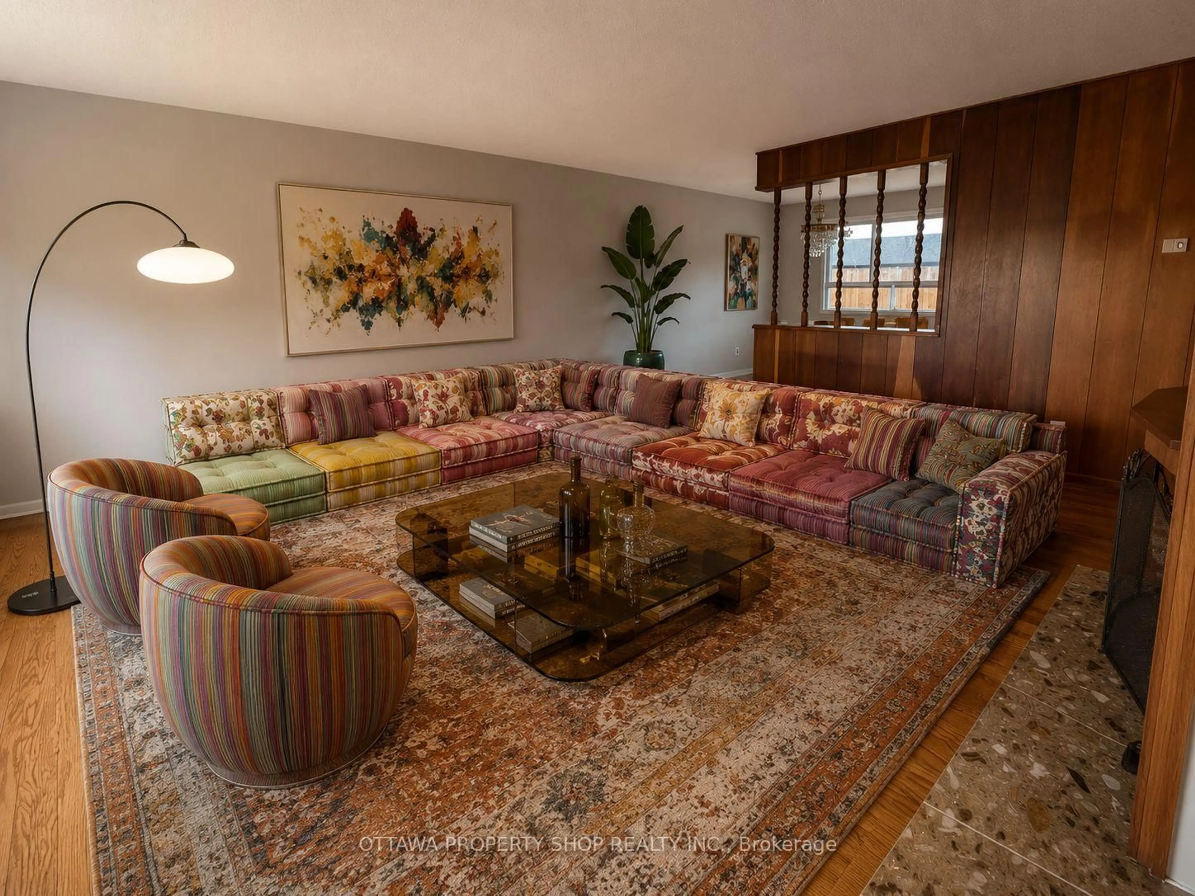 Living room with furniture, unknown for 1981 Bel-Air Dr, Ottawa Ontario K2C 0X1