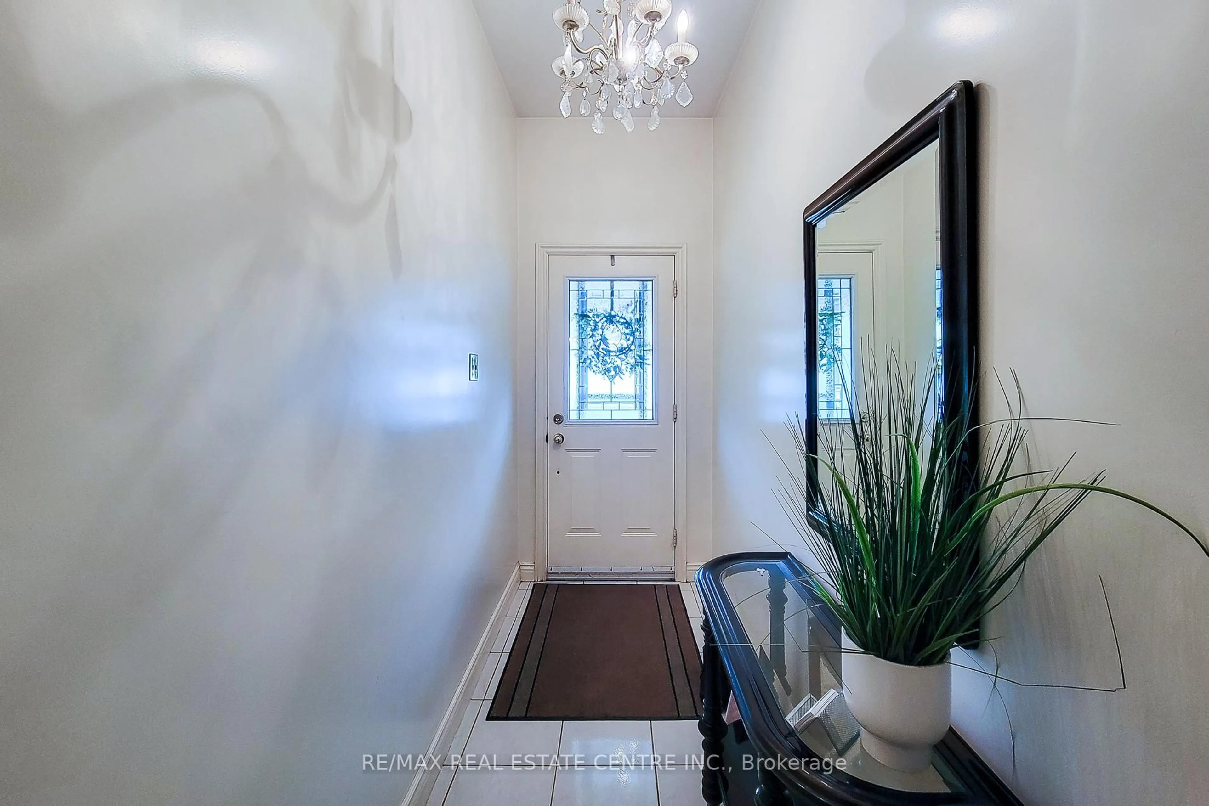 Indoor entryway for 244 Hughson St, Hamilton Ontario L8L 4M3
