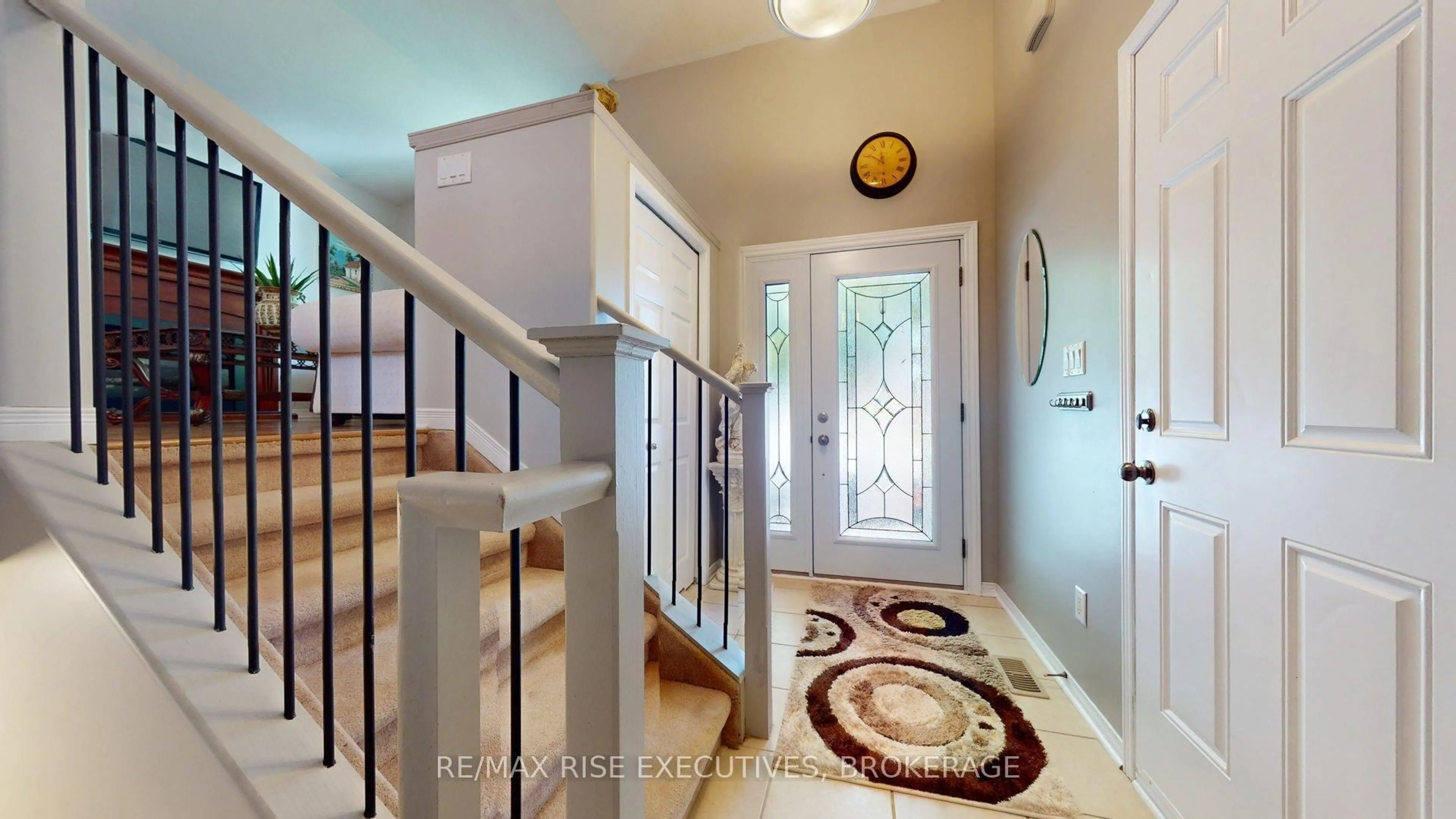 Indoor entryway for 1452 Adams Ave, Kingston Ontario K7P 0B6