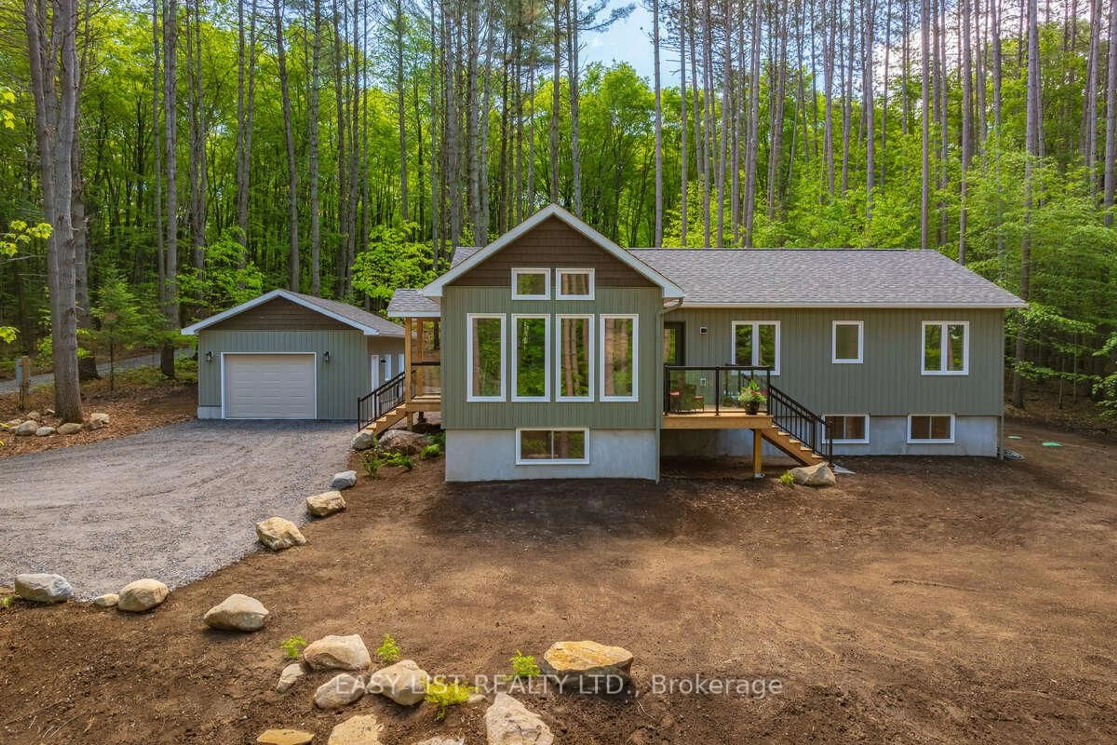 Unknown for 414 North Waseosa Lake Rd, Huntsville Ontario P1H 2J4