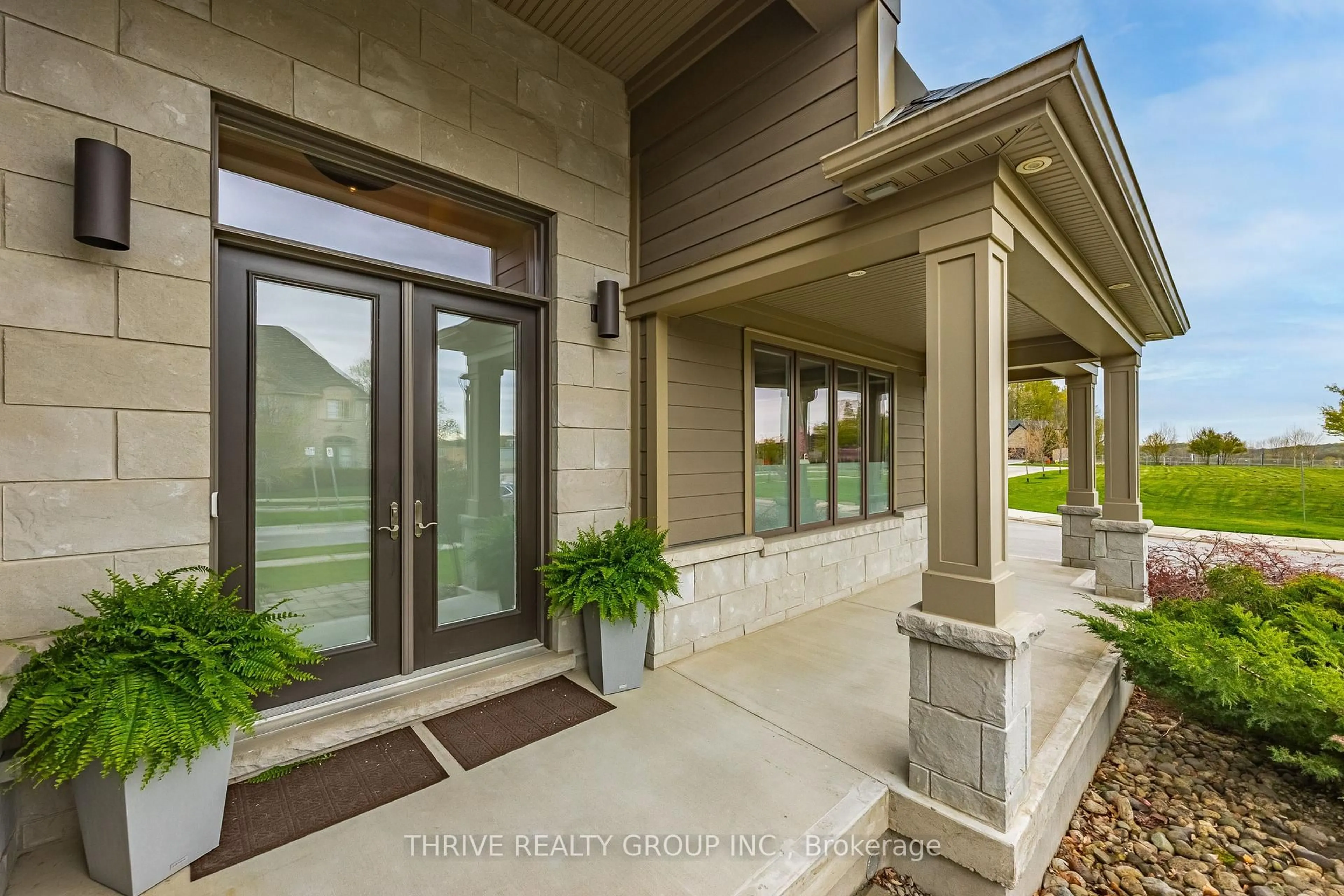 Indoor entryway for 6537 Old Garrison Blvd, London South Ontario N6P 0A8