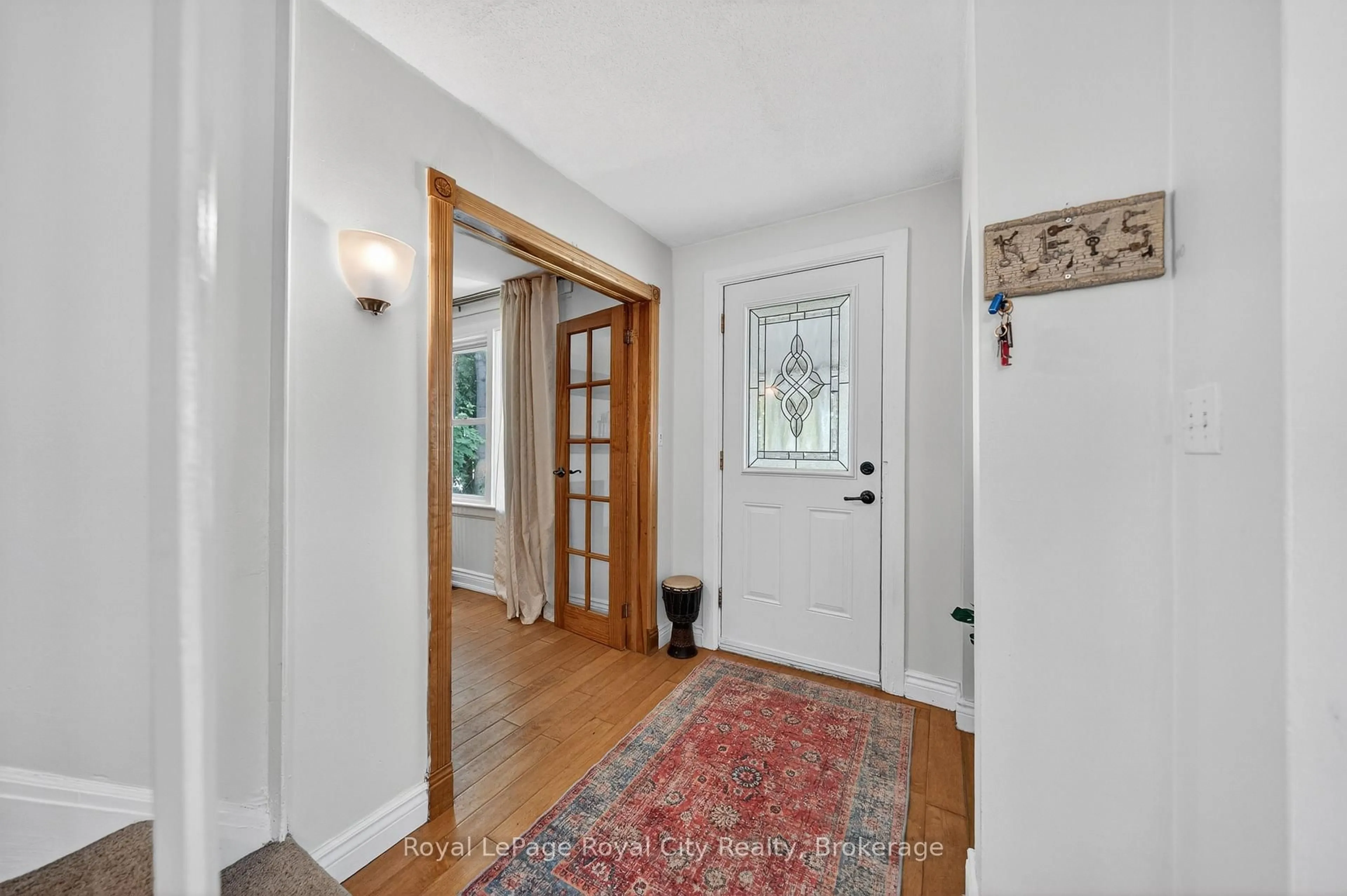 Indoor entryway for 157 Grange St, Guelph Ontario N1E 2V7