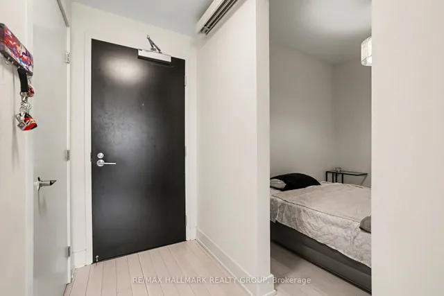 98 Richmond Rd #504, Ottawa 5
