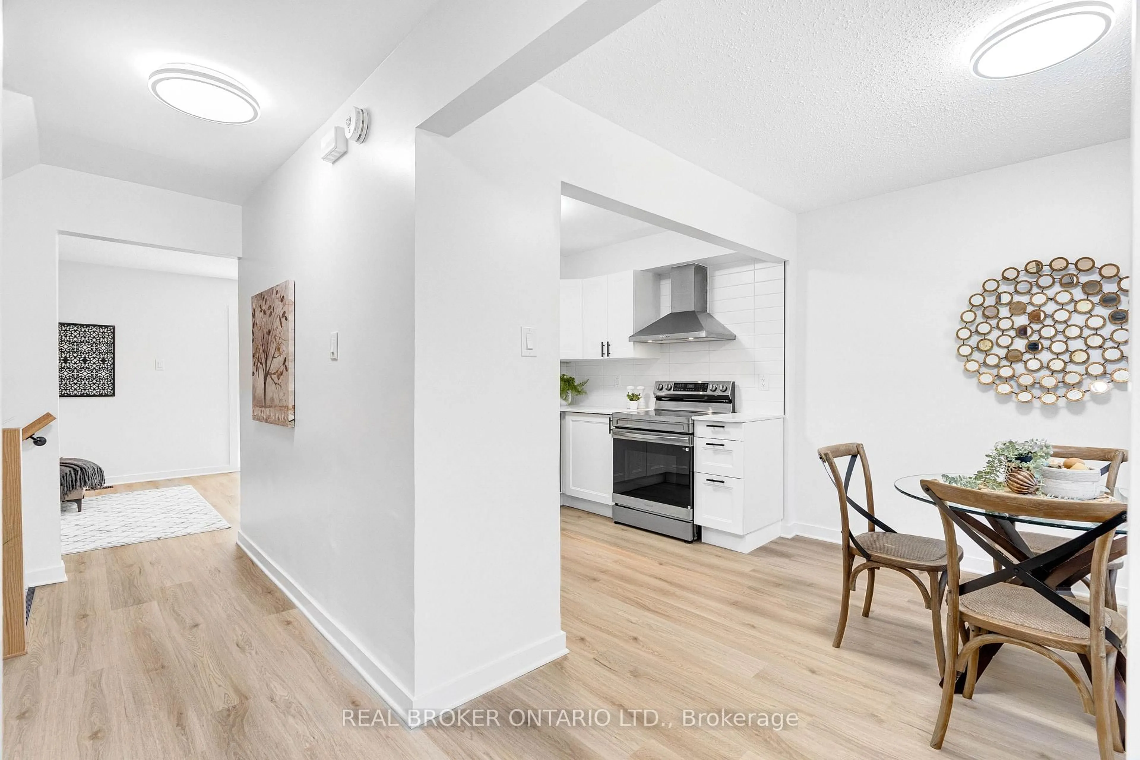 Unknown for 1449 Ridgebrook Dr #124, Ottawa Ontario K1B 4T1