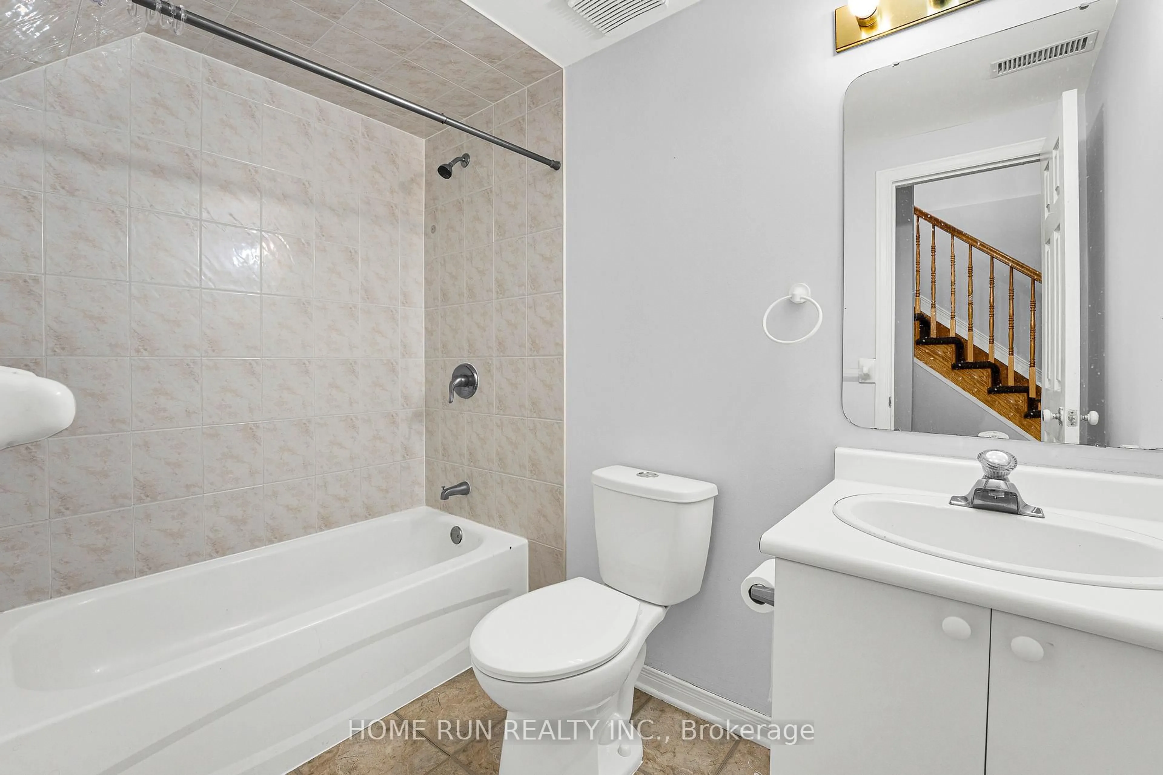 Standard bathroom, unknown for 12 Gardengate Way, Ottawa Ontario K2G 5Z2