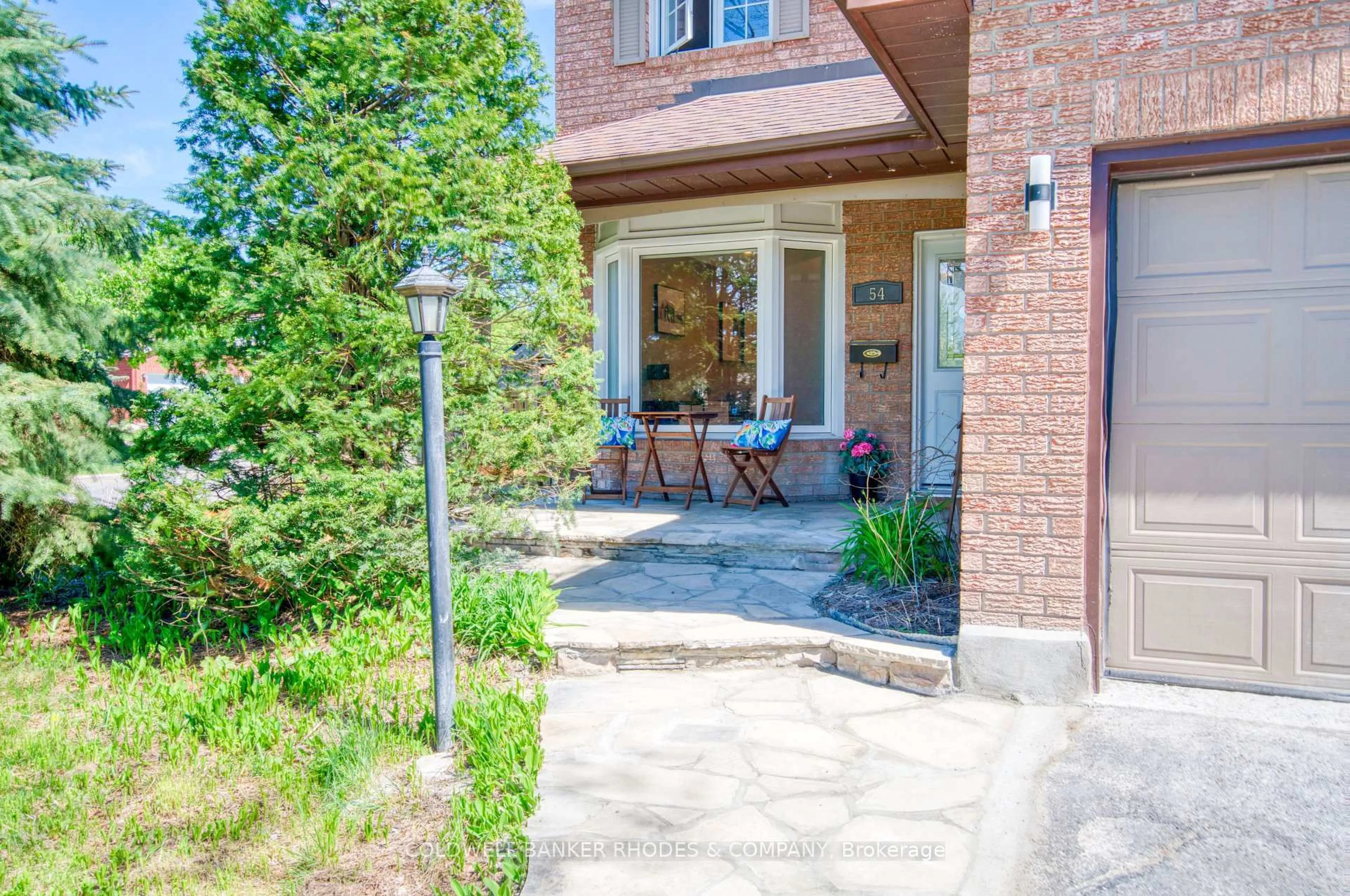 Patio, street for 54 Keys Way, Ottawa Ontario K1G 4M8