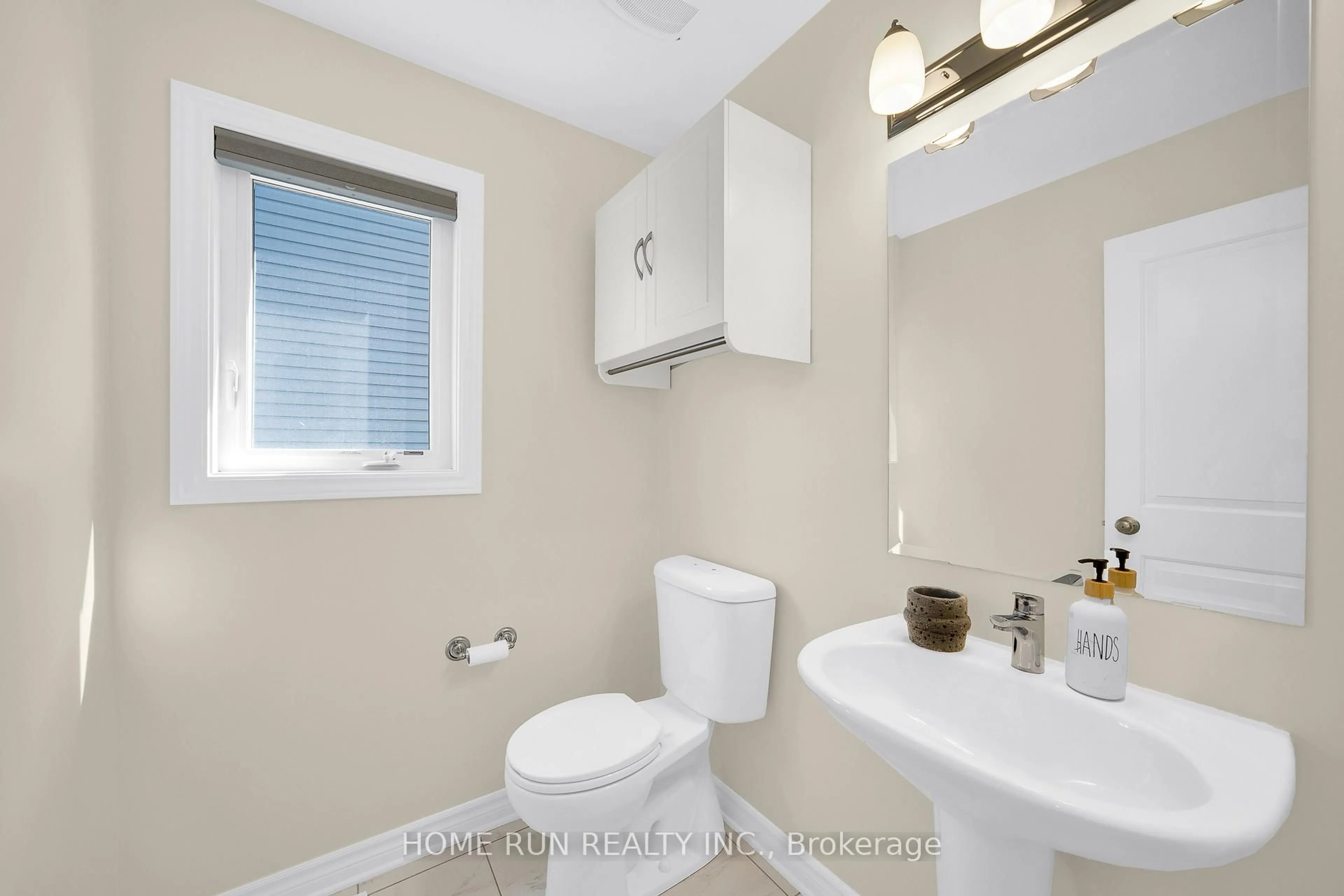 Standard bathroom, ceramic/tile floor for 219 Halyard Way, Ottawa Ontario K2T 0L2