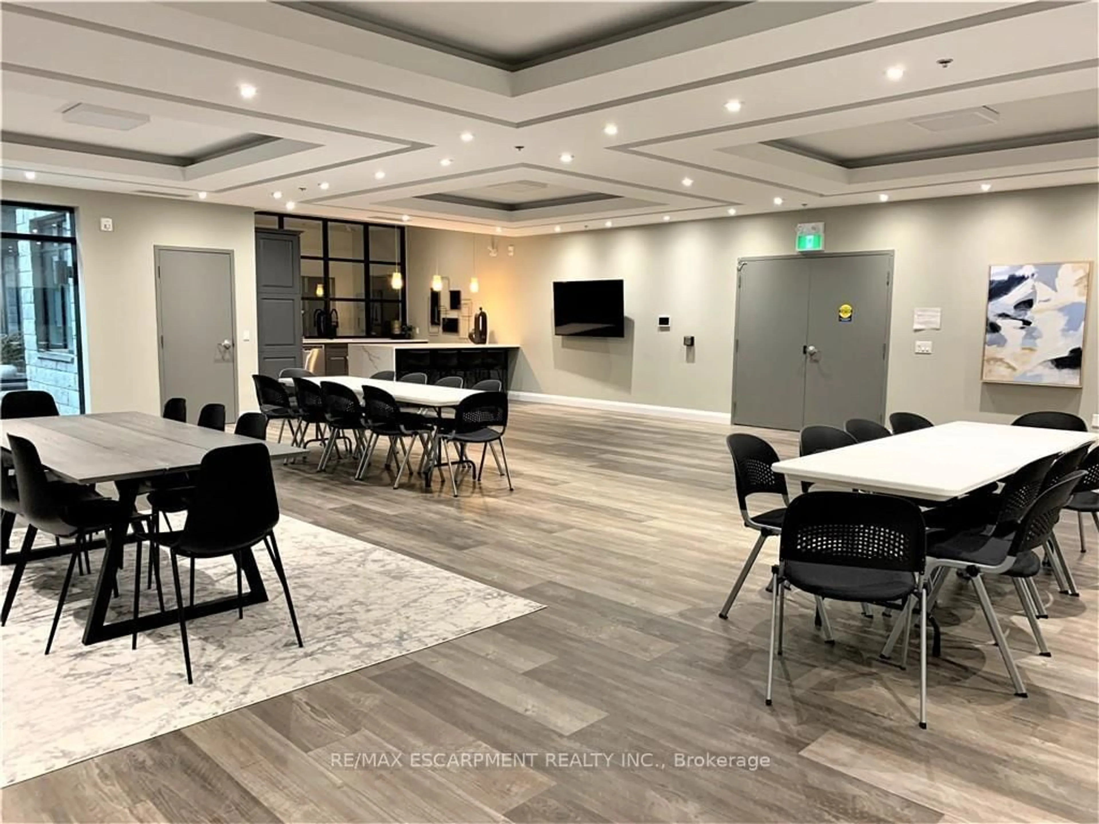 Unknown for 1 REDFERN Ave #135, Hamilton Ontario L9C 0E6