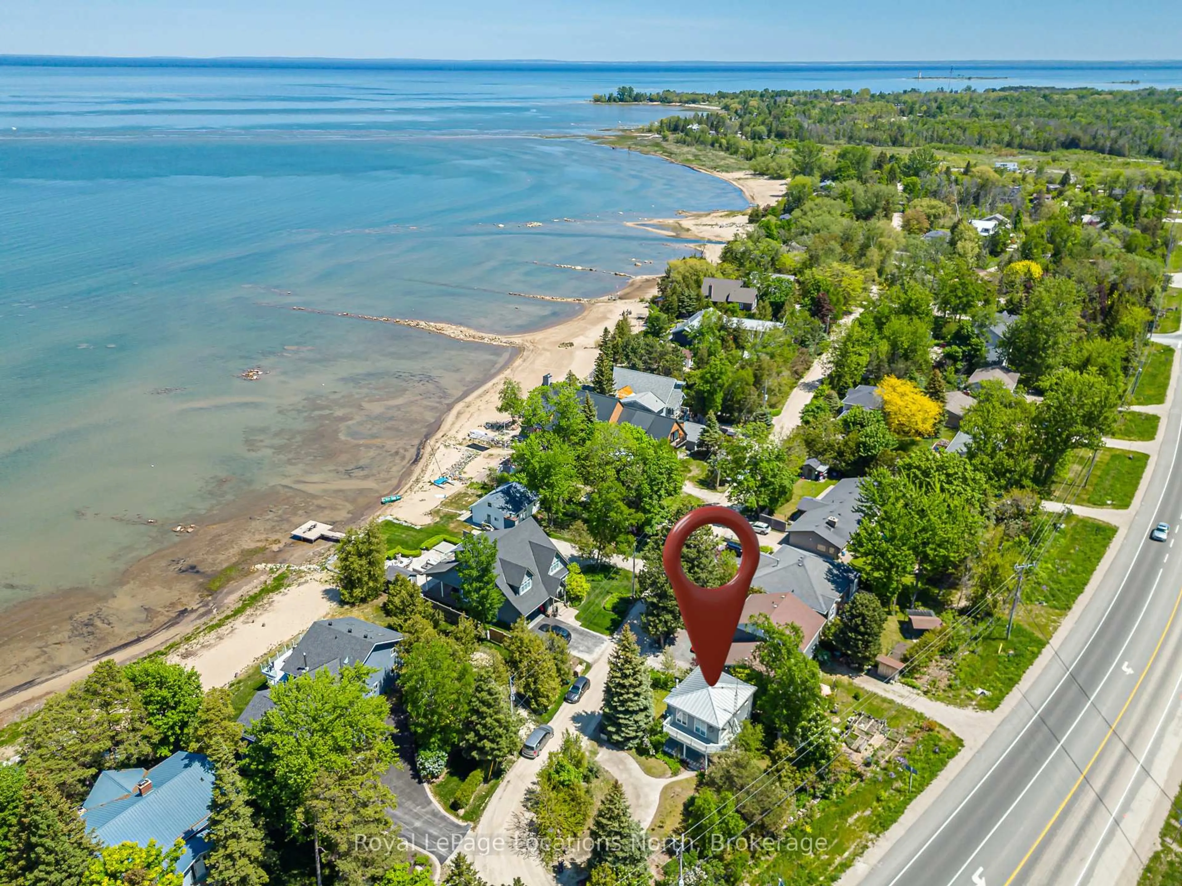 A pic from outside/outdoor area/front of a property/back of a property/a pic from drone, water/lake/river/ocean view for 102 Fraser Cres, Blue Mountains Ontario L9Y 0M8