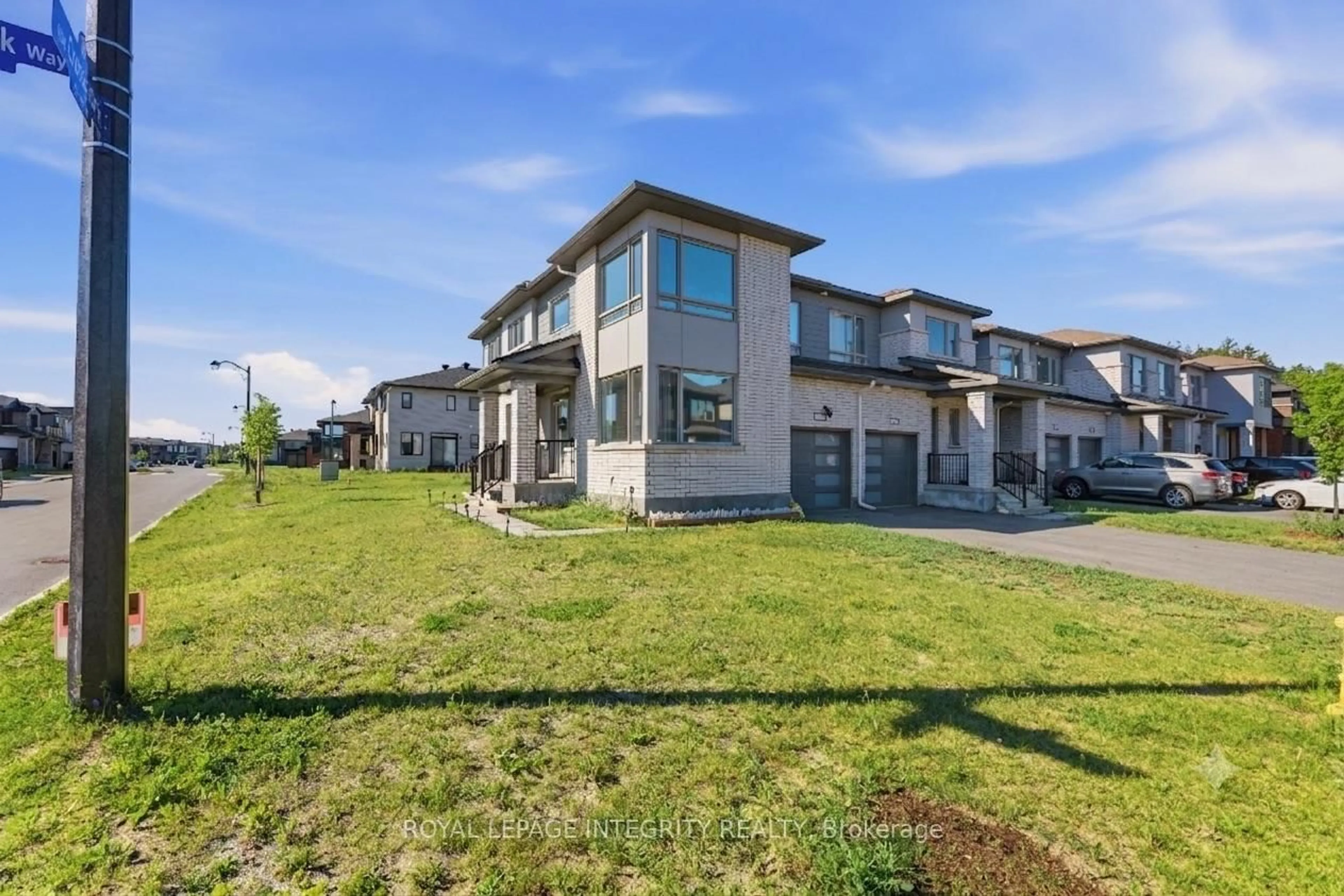 A pic from outside/outdoor area/front of a property/back of a property/a pic from drone, street for 660 Fenwick Way, Ottawa Ontario K2J 7E6