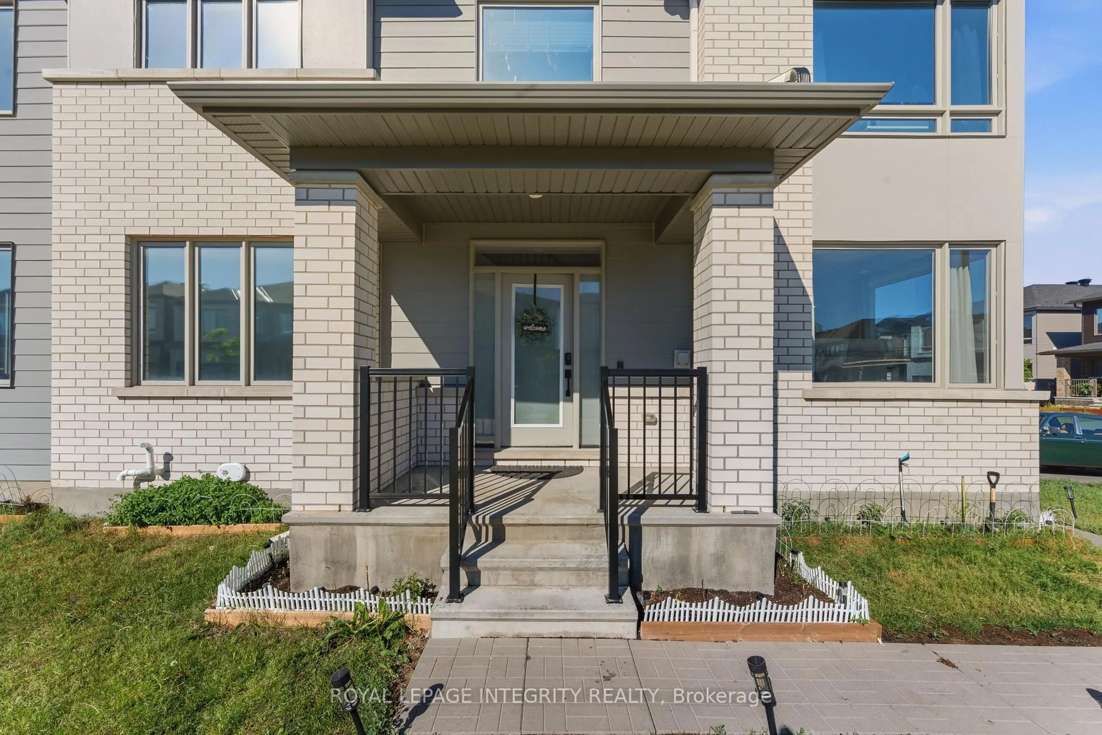 Unknown for 660 Fenwick Way, Ottawa Ontario K2J 7E6