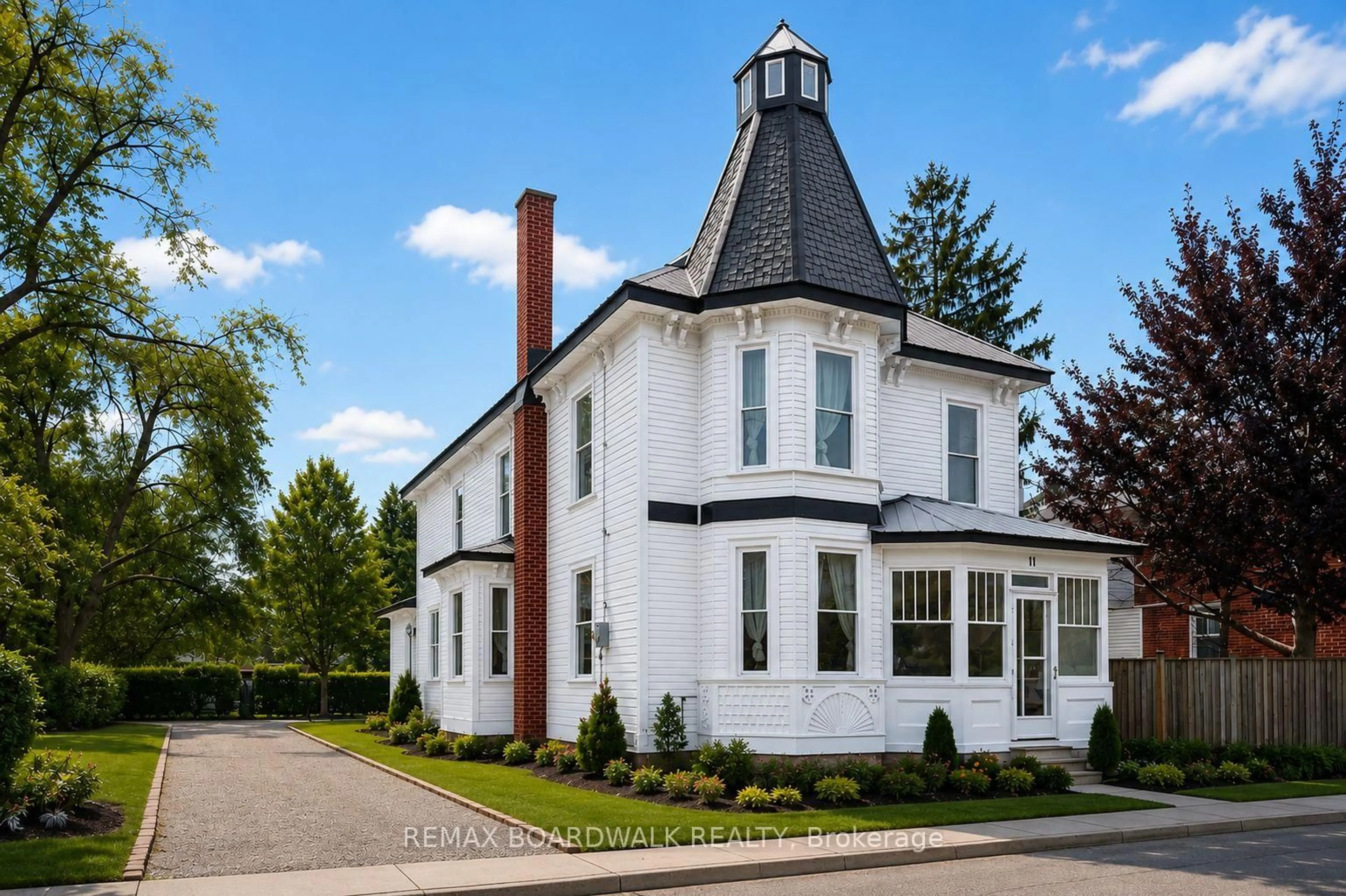 Home with brick exterior material, street for 11 Alfred St, Smiths Falls Ontario K7A 4H6