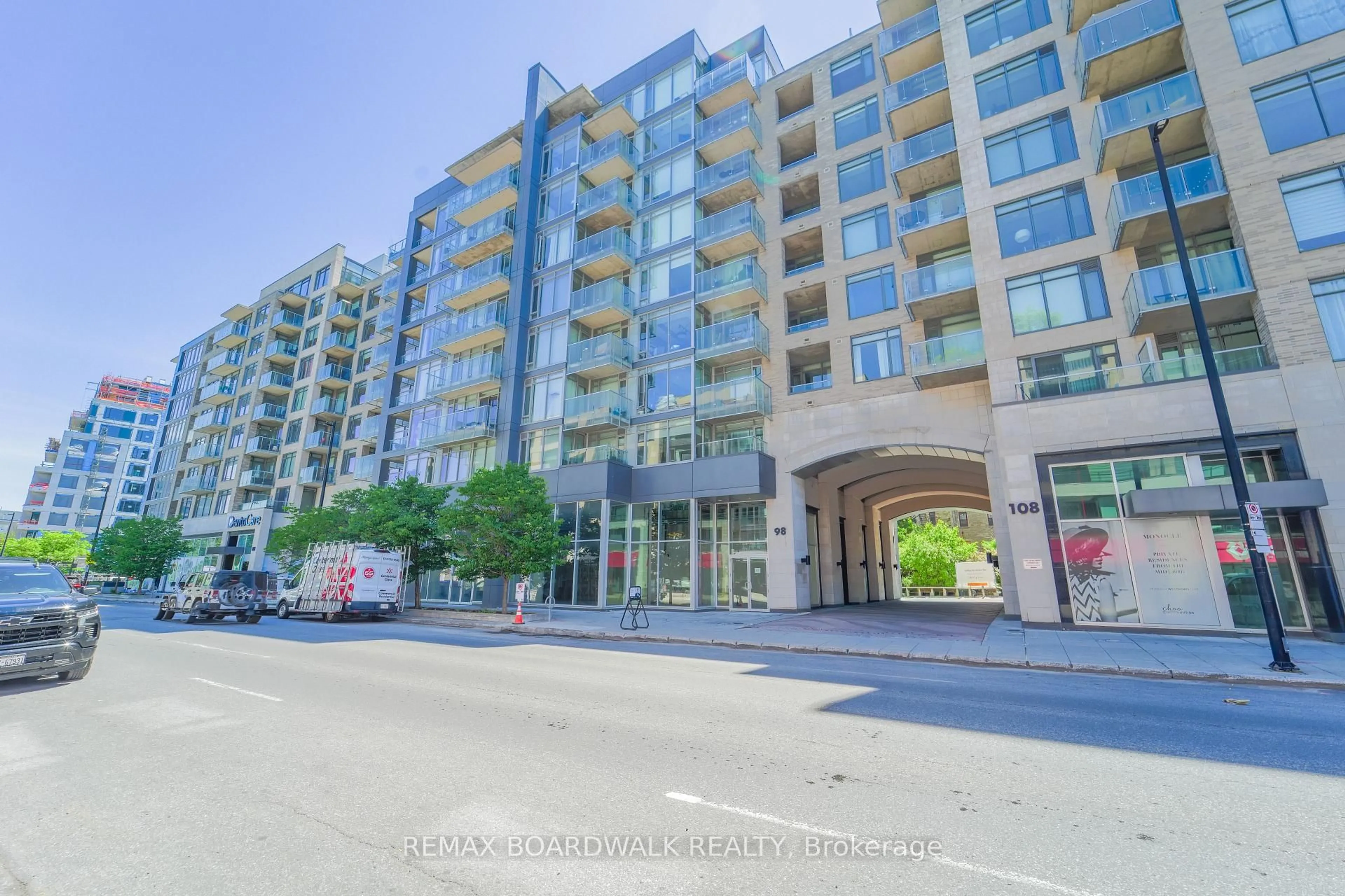 Unknown for 98 Richmond Rd #301, Ottawa Ontario K1Z 0B2