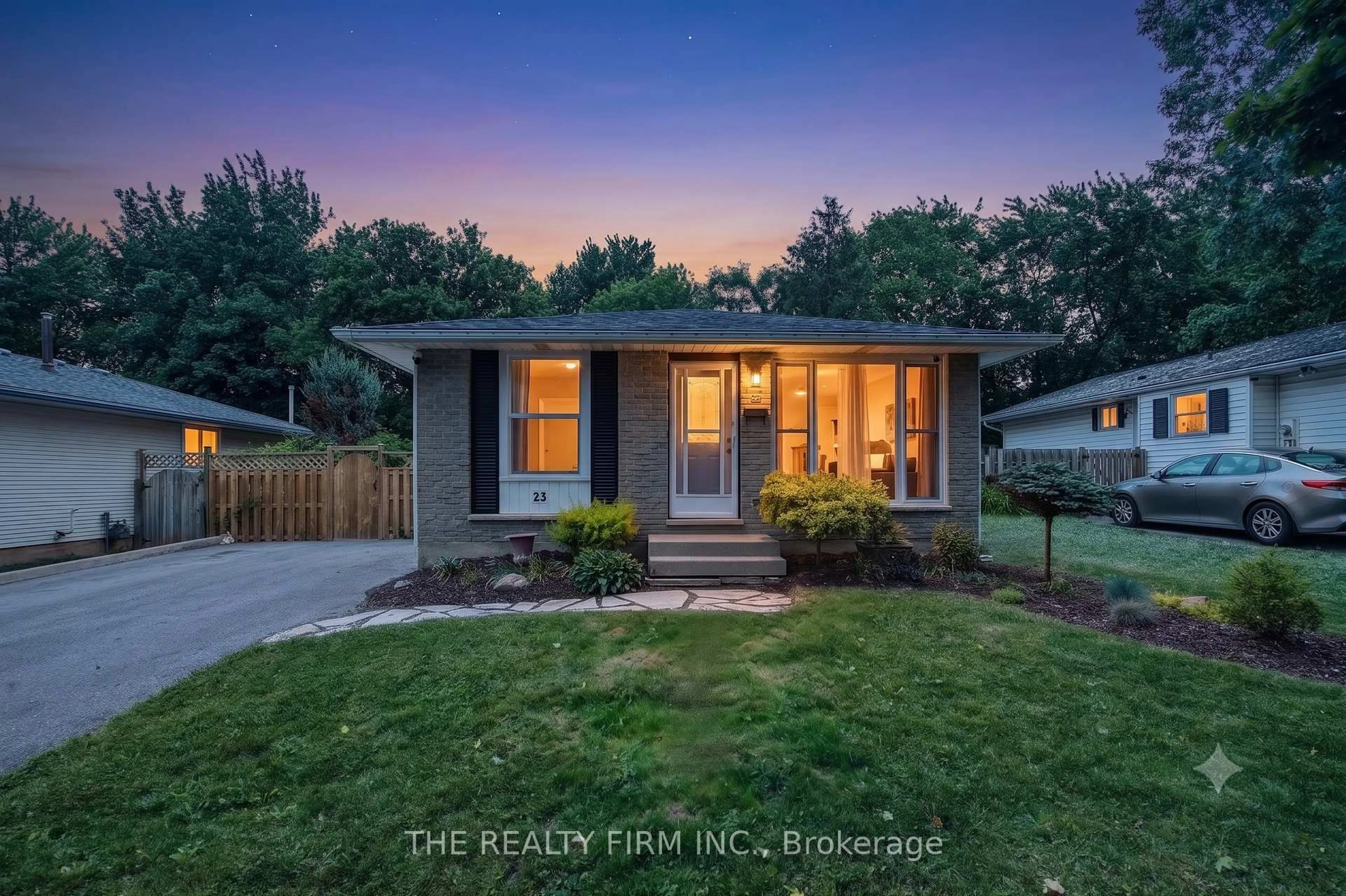 Home with vinyl exterior material, street for 23 Brunswick Ave, London North Ontario N6G 3K4