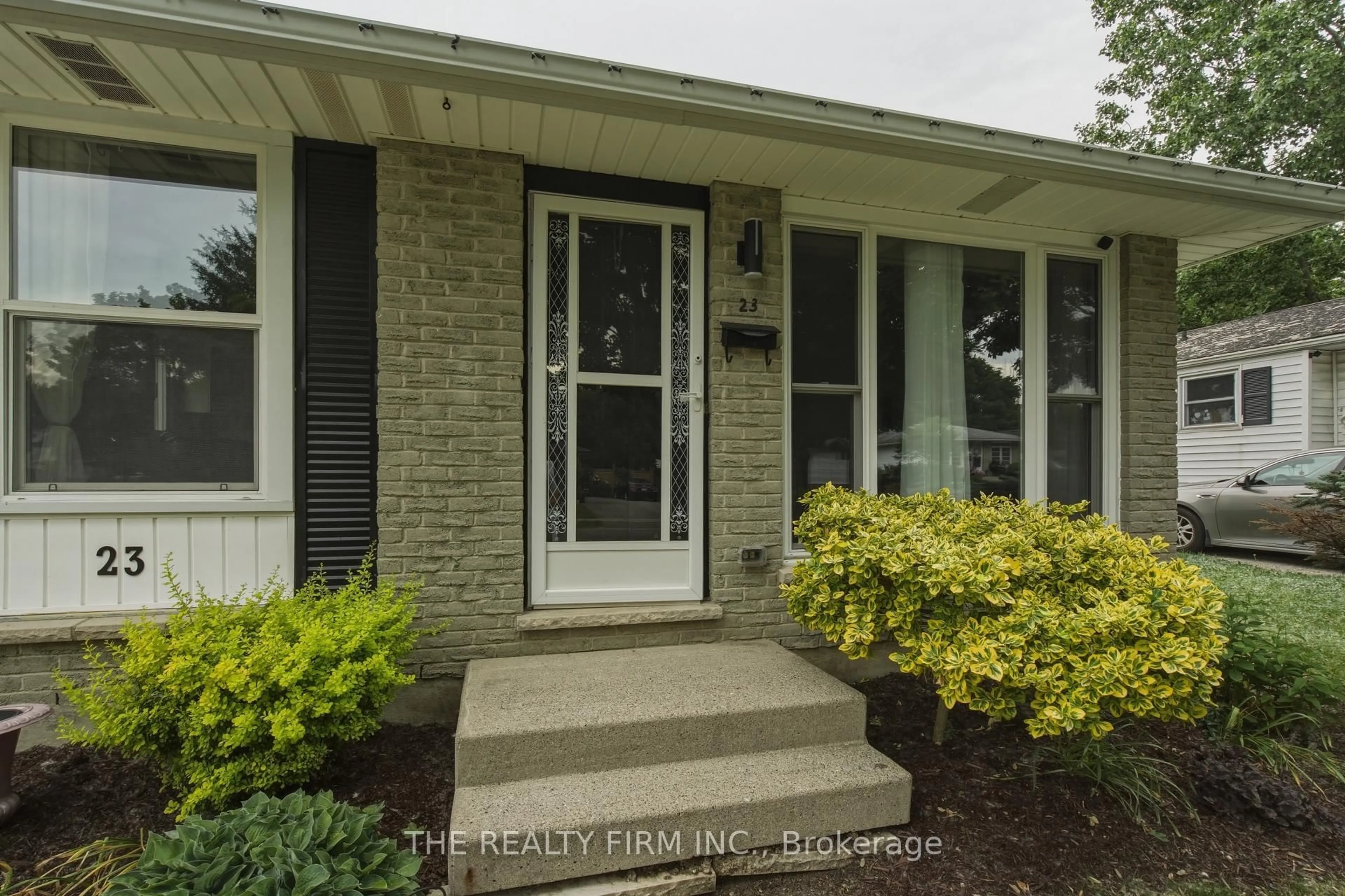 Unknown for 23 Brunswick Ave, London North Ontario N6G 3K4